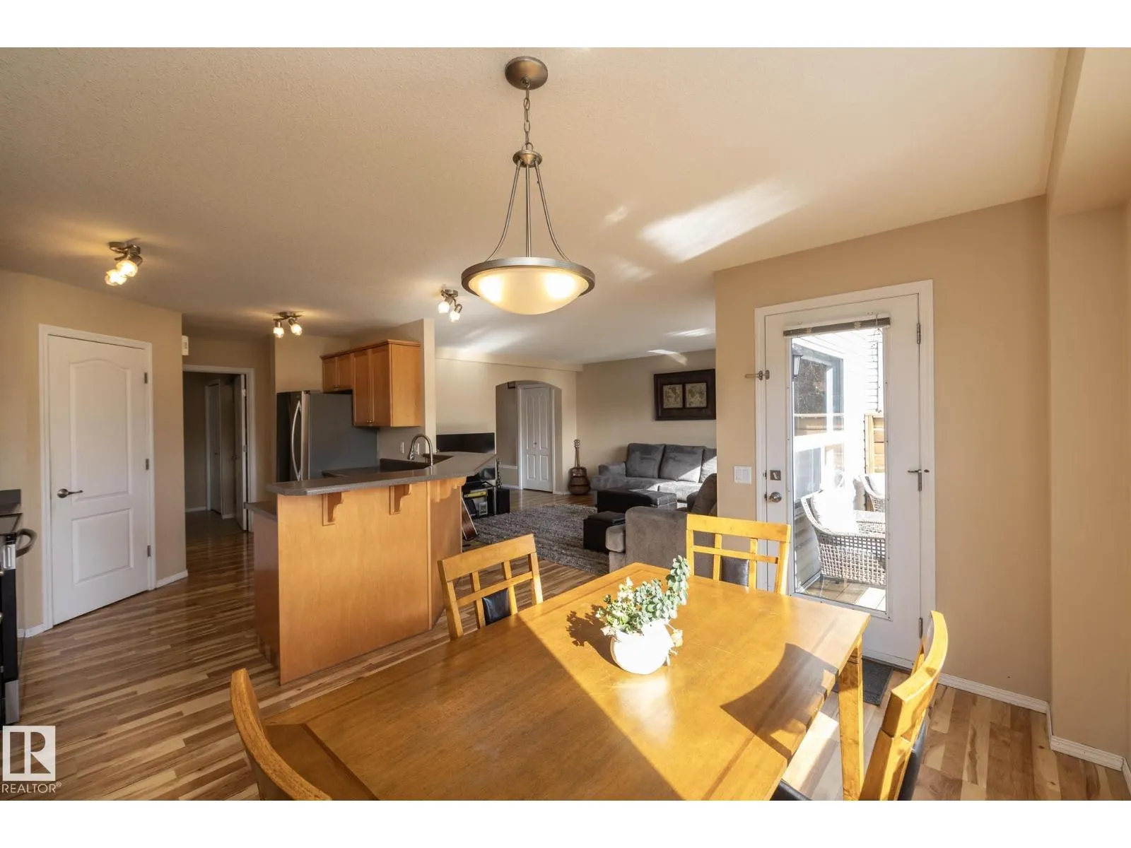 301 BIRCHWOOD DR