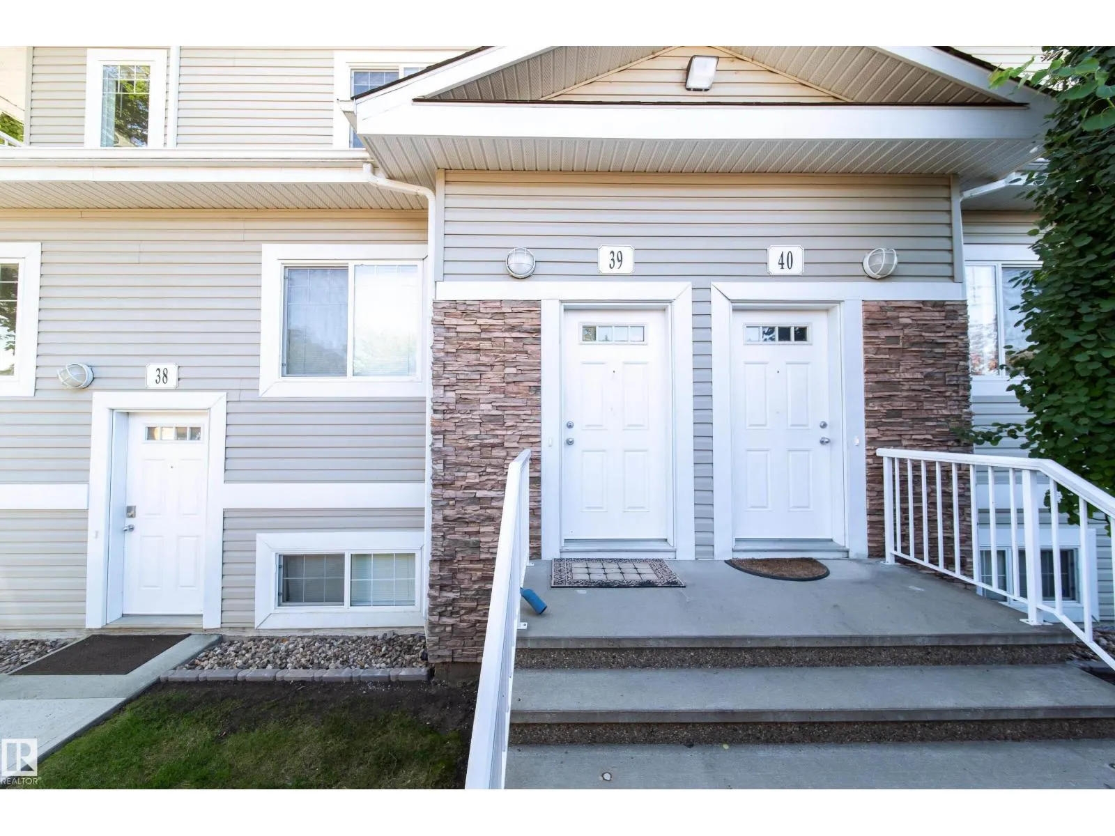 #39D 79 BELLEROSE DR