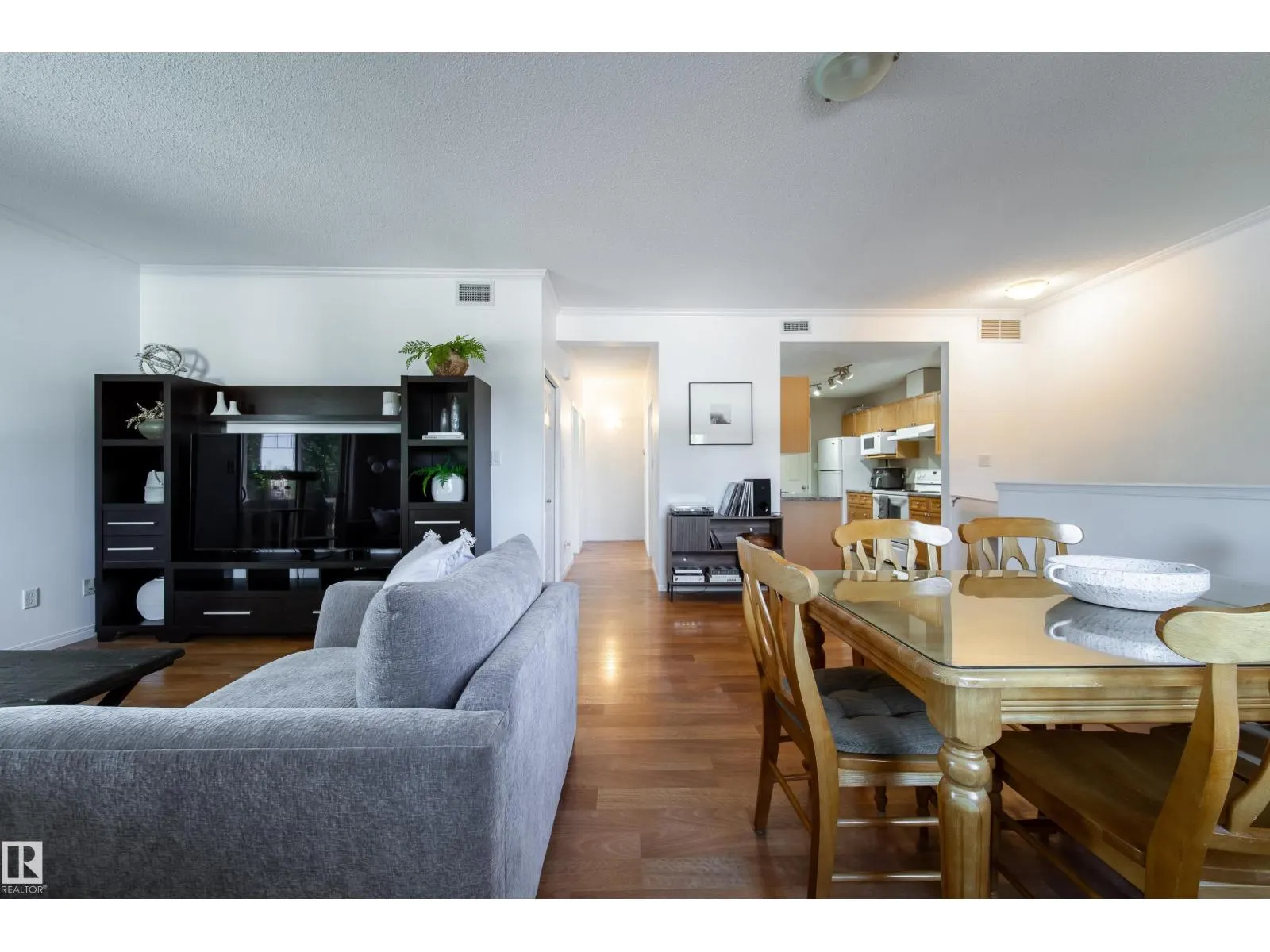 #39D 79 BELLEROSE DR