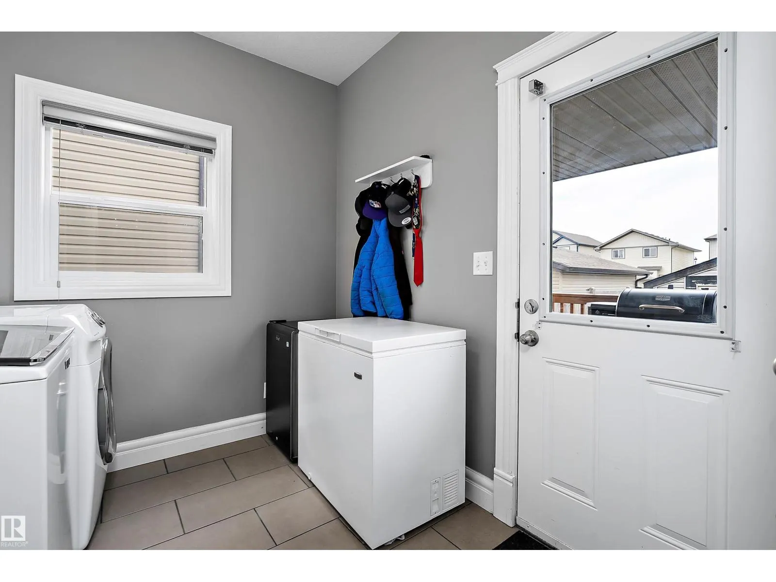 210 SCHUBERT ST