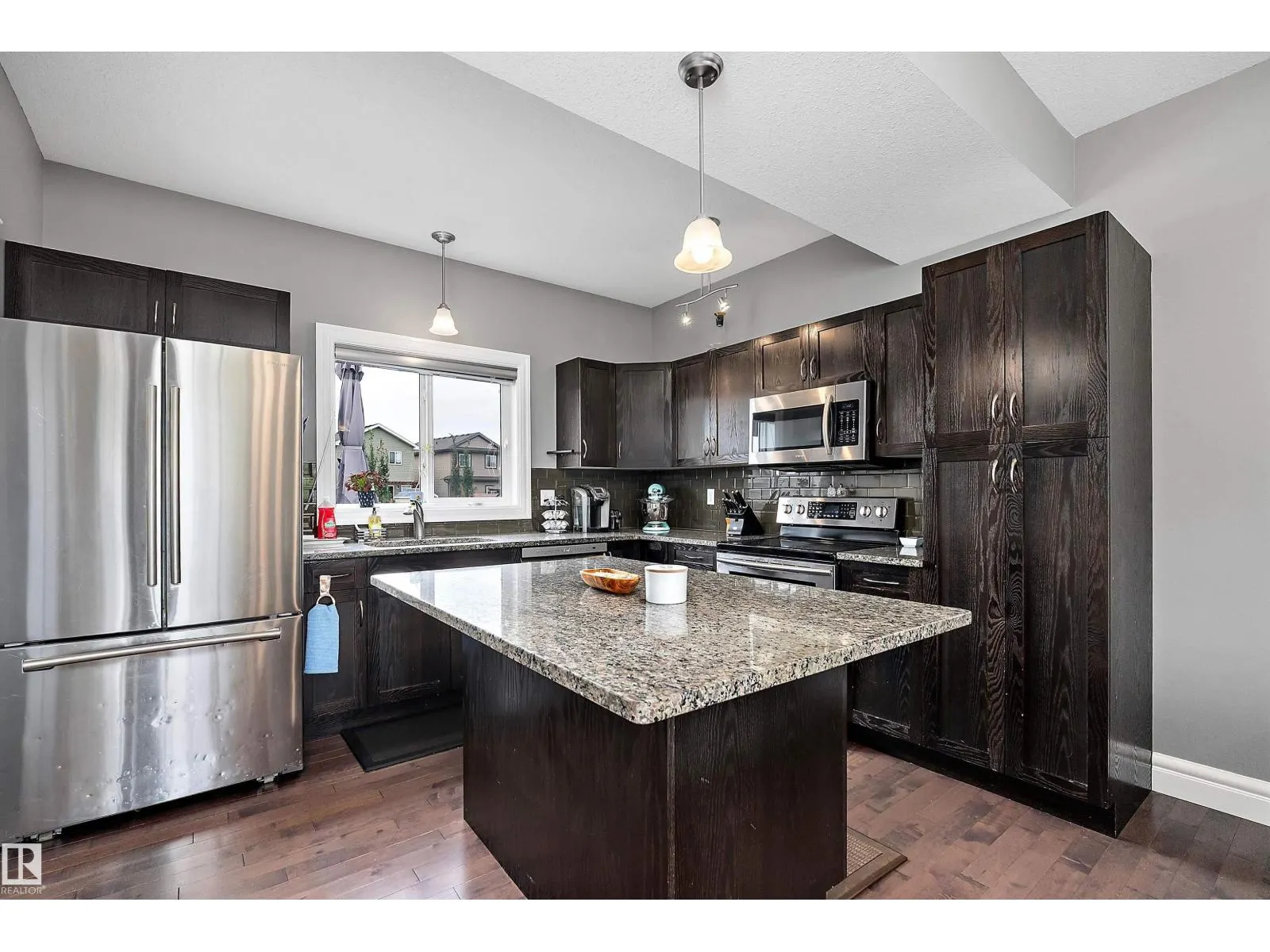 210 SCHUBERT ST