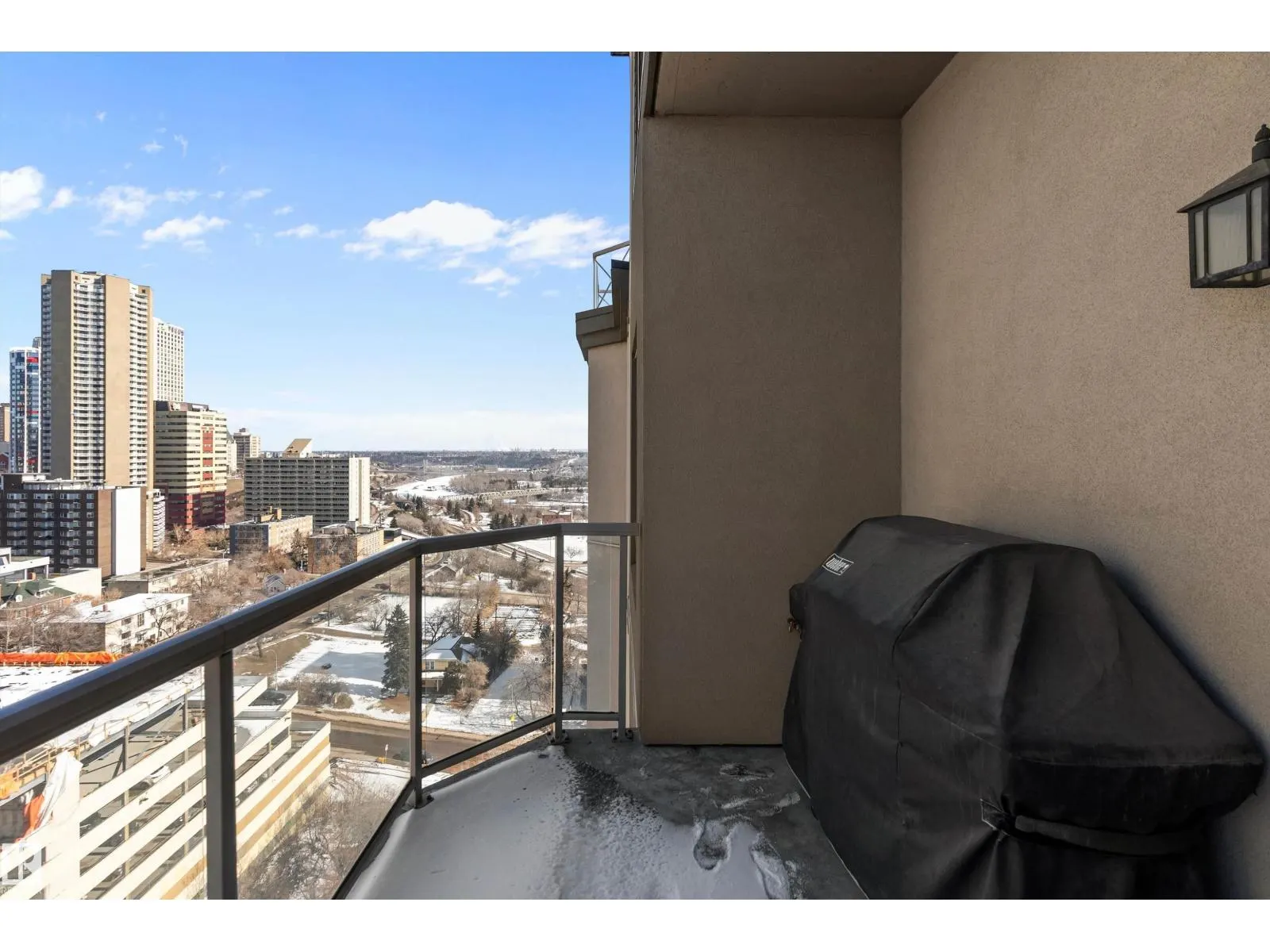 #1301 9819 104 ST NW