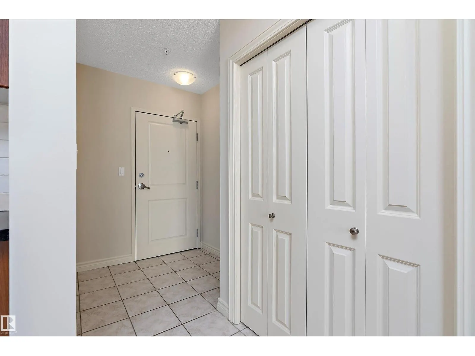 #1301 9819 104 ST NW