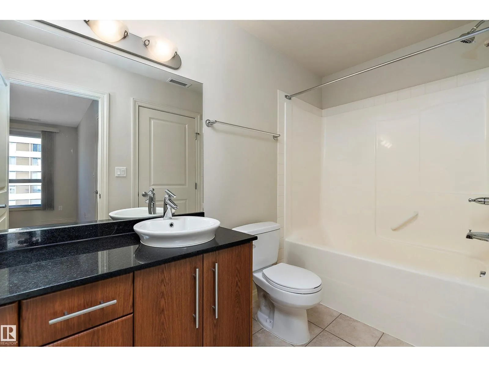 #1301 9819 104 ST NW