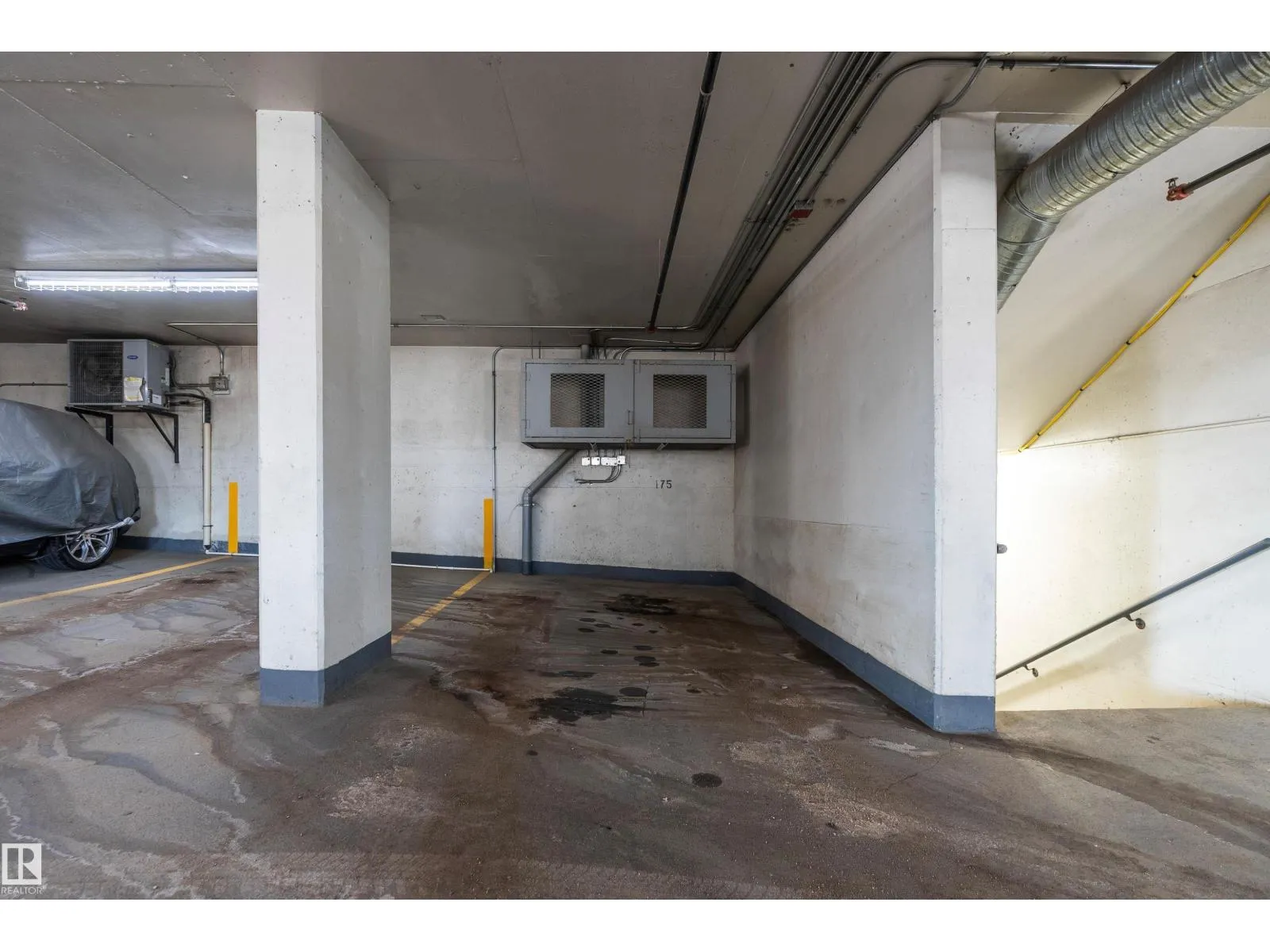 #1301 9819 104 ST NW