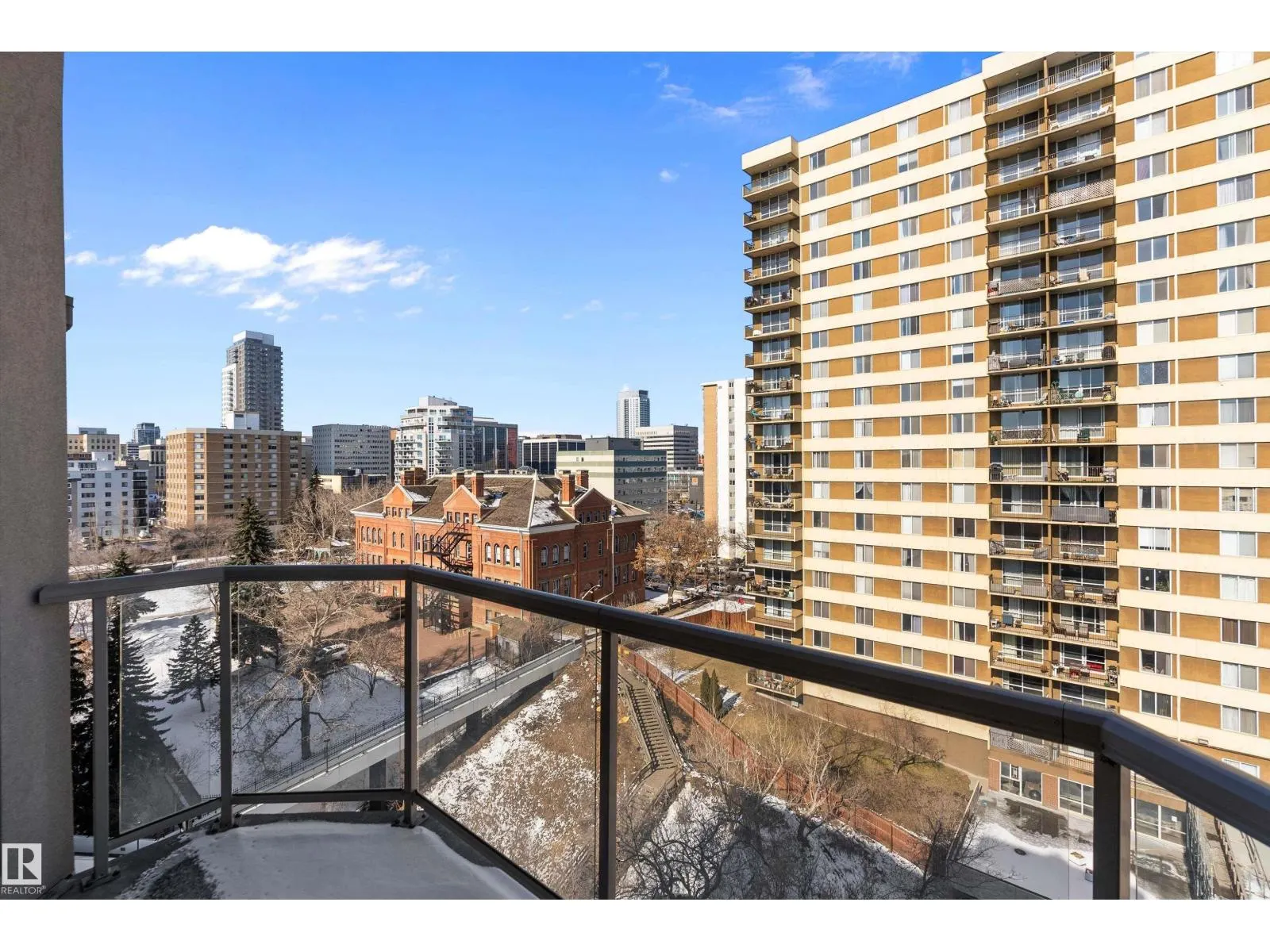 #1301 9819 104 ST NW