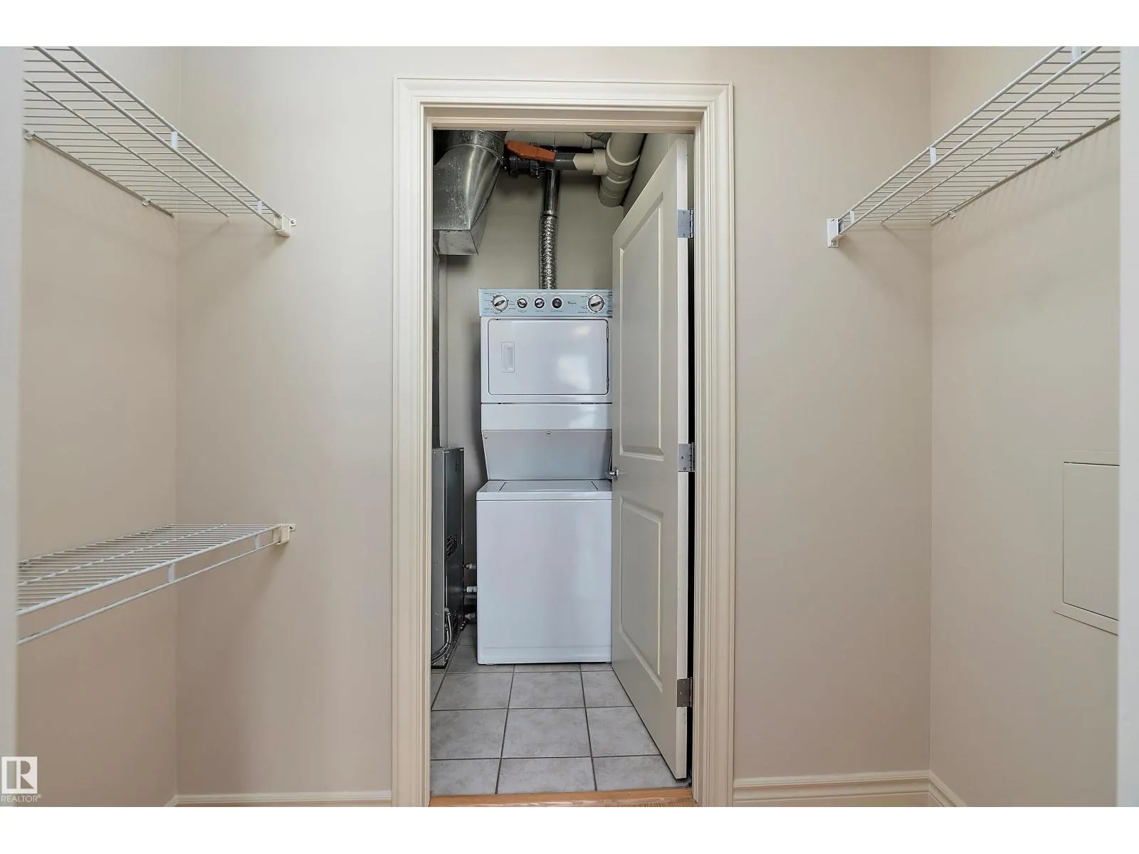 #1301 9819 104 ST NW