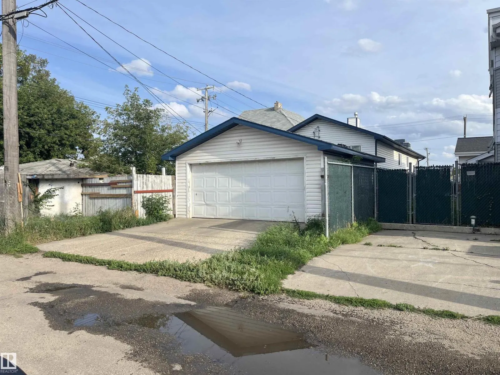 9518 106 AV NW
