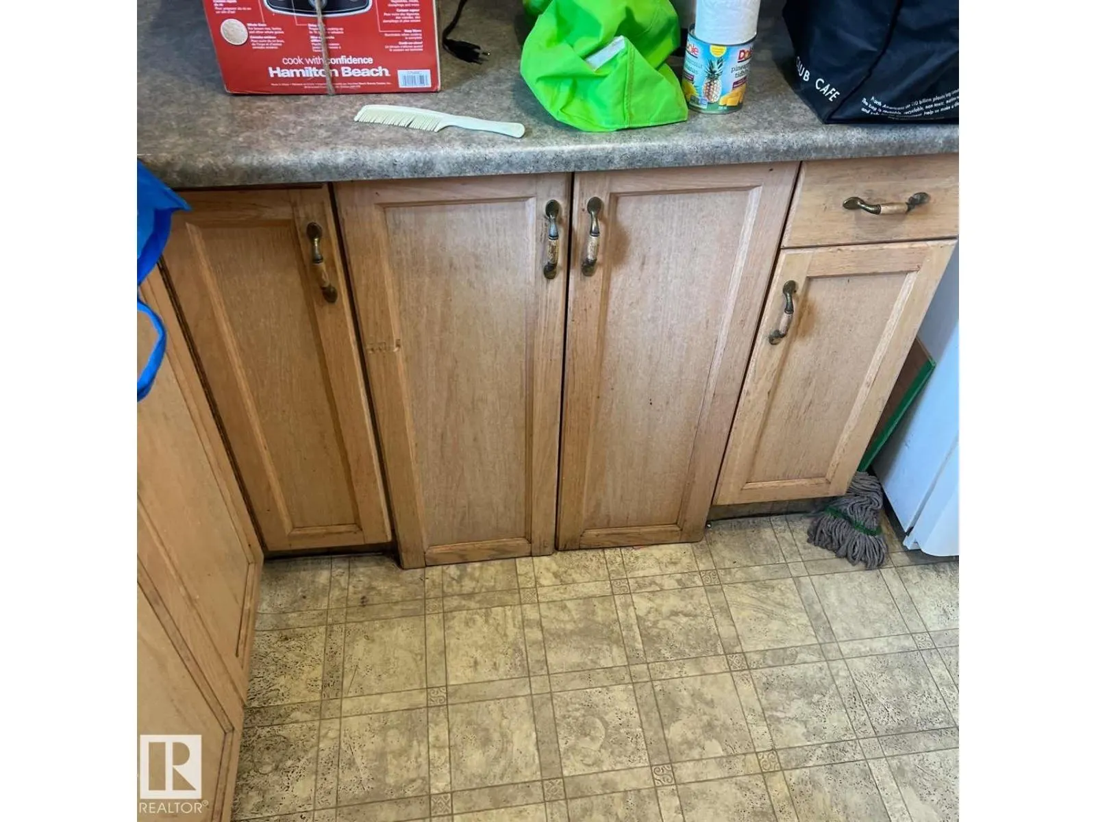 9518 106 AV NW