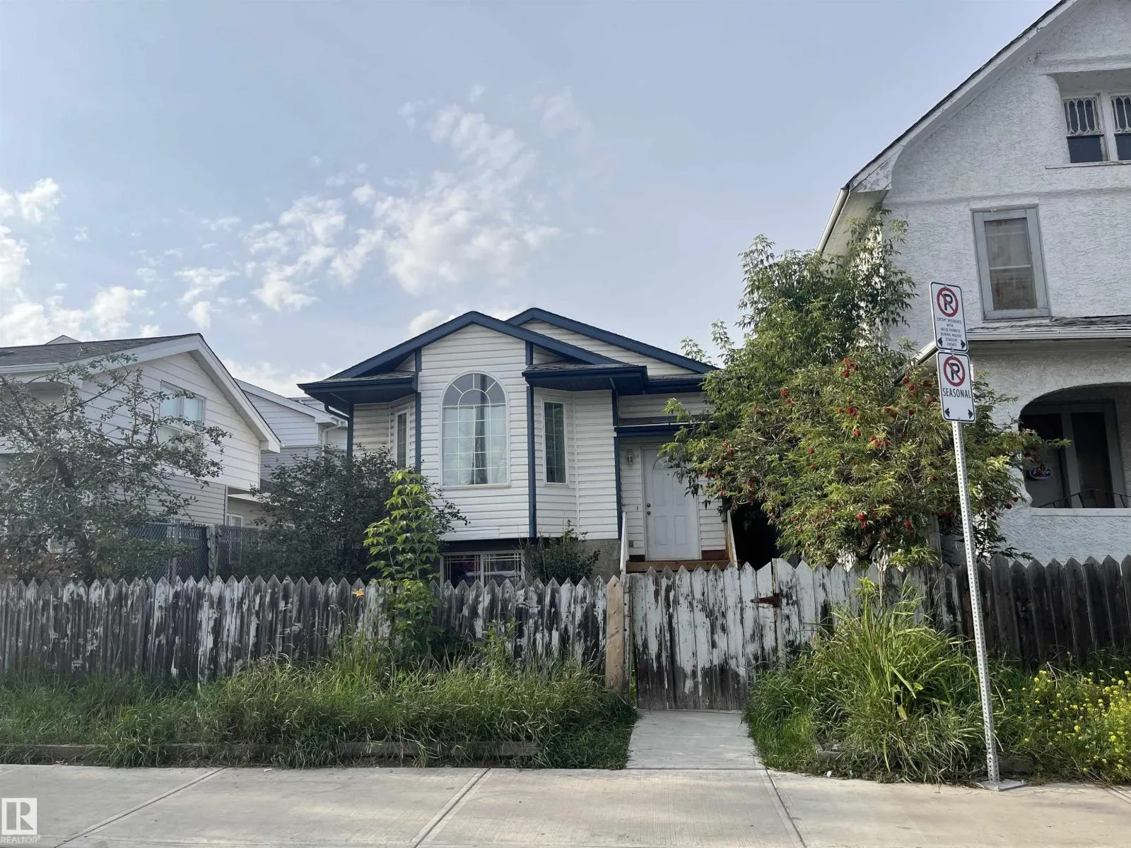 9518 106 AV NW