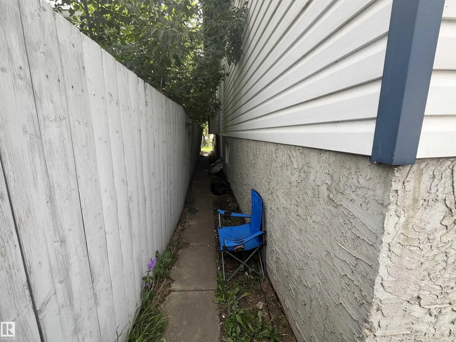9518 106 AV NW