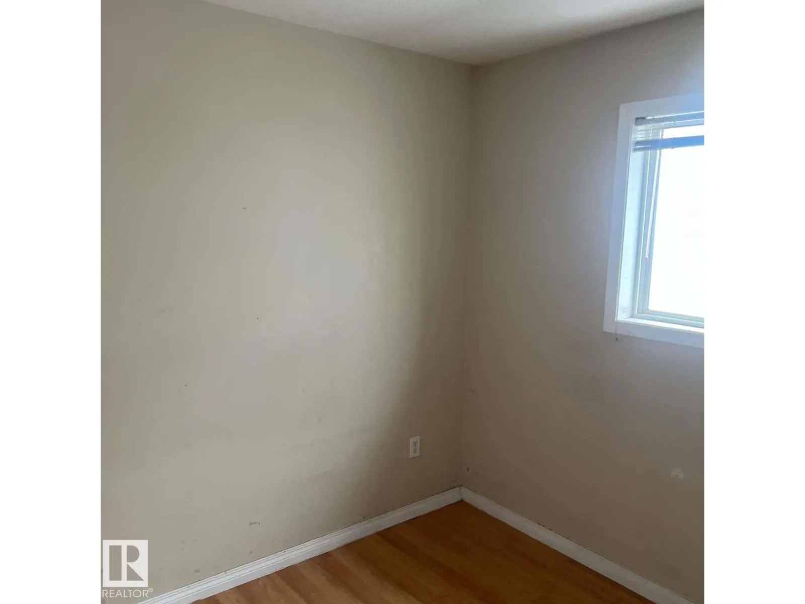 9518 106 AV NW