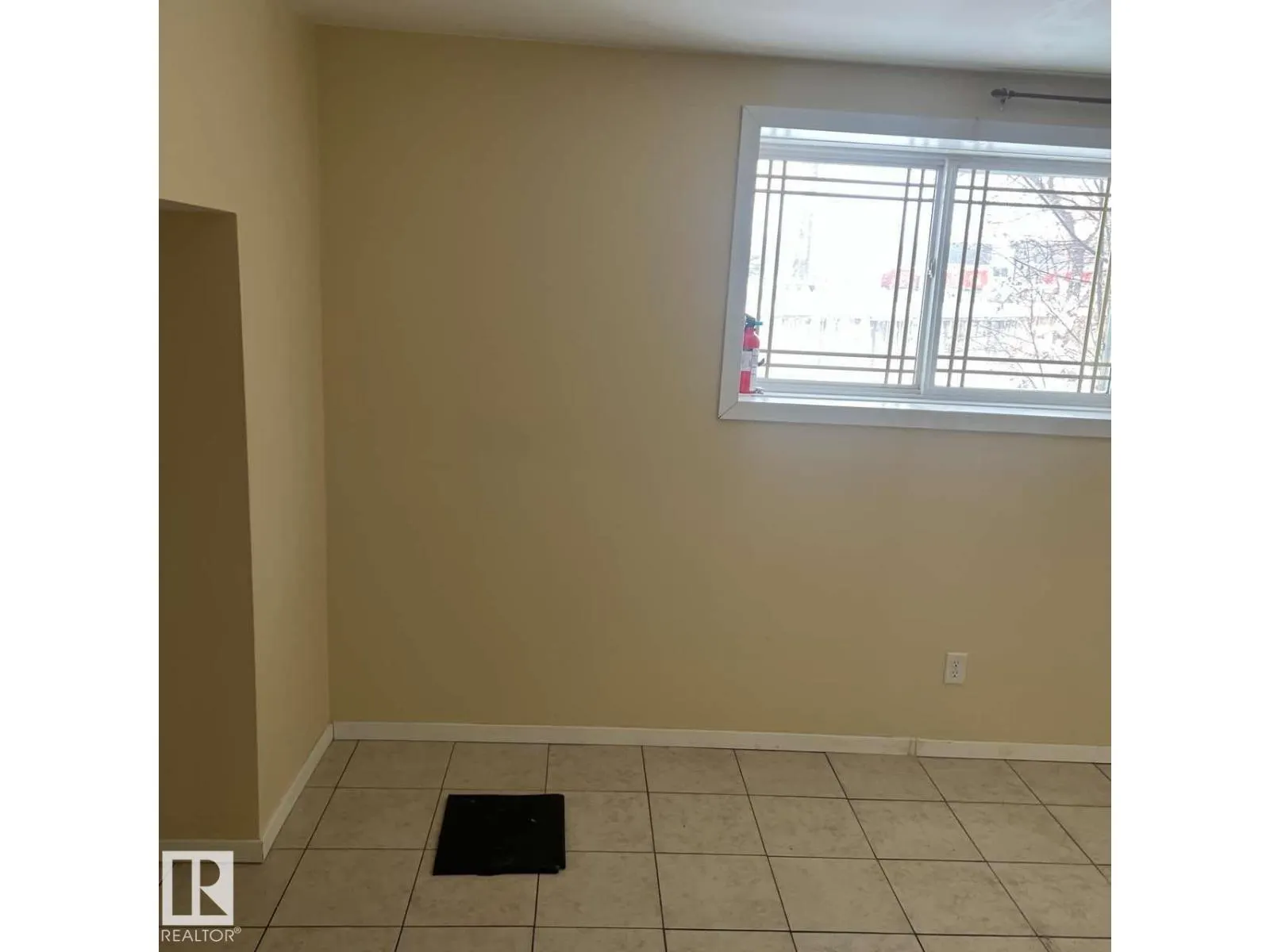 9518 106 AV NW
