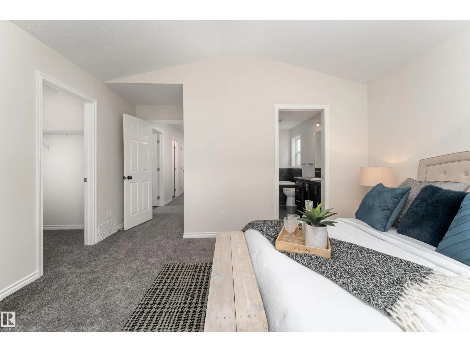 1075 MCCONACHIE BV NW