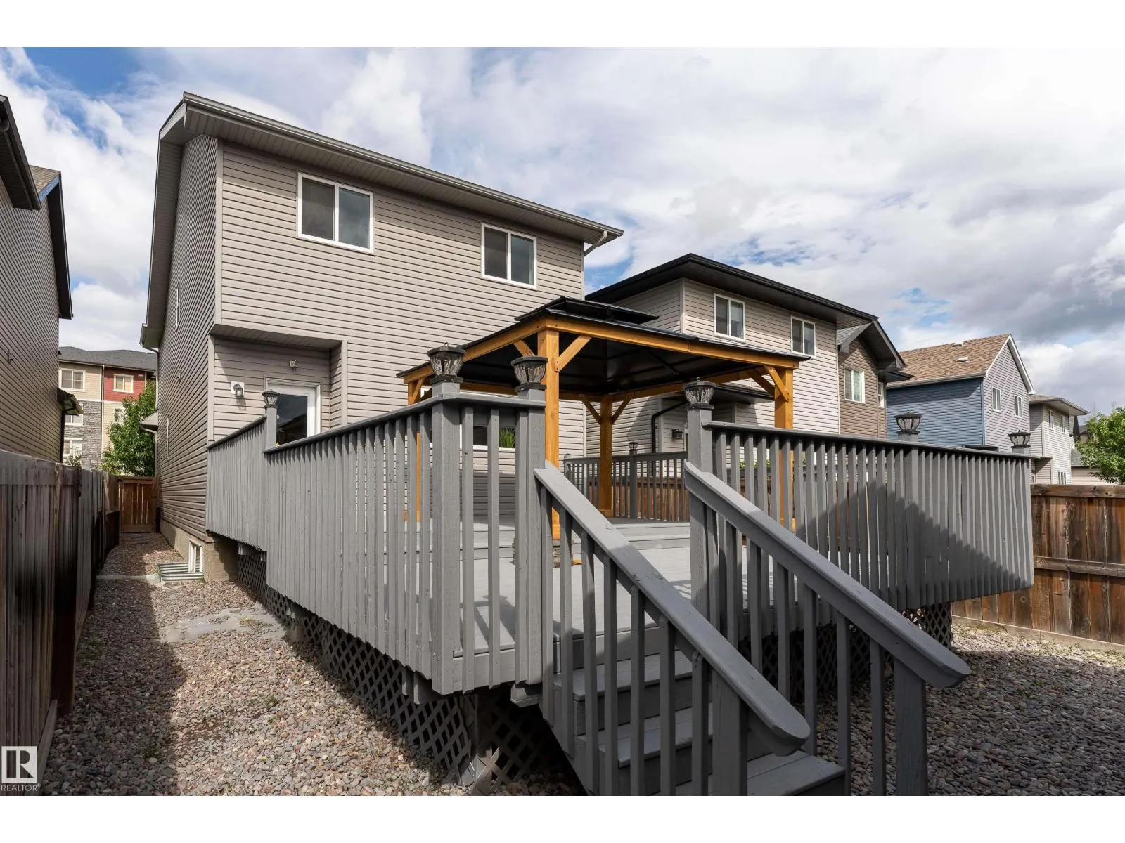 1075 MCCONACHIE BV NW