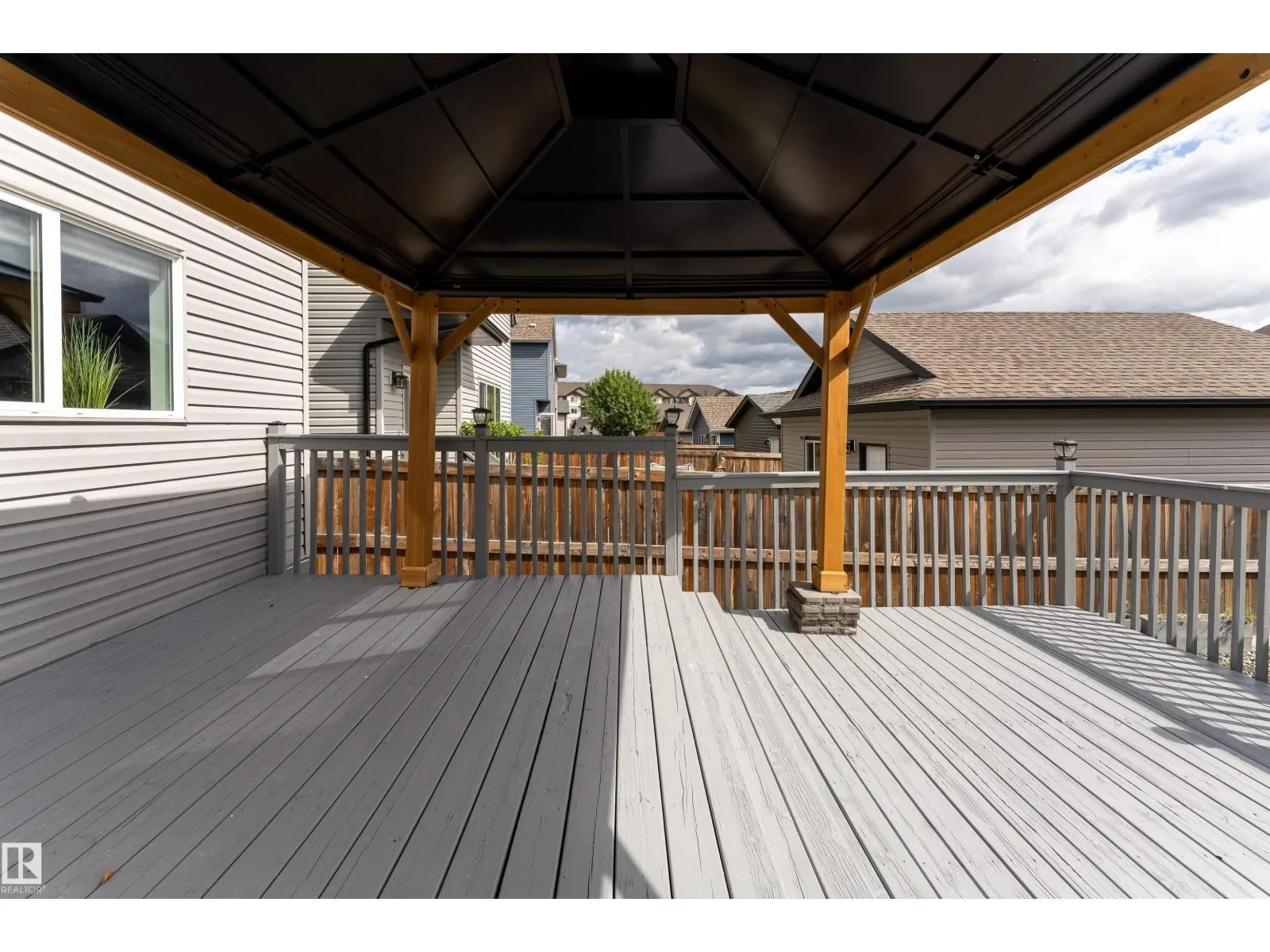 1075 MCCONACHIE BV NW
