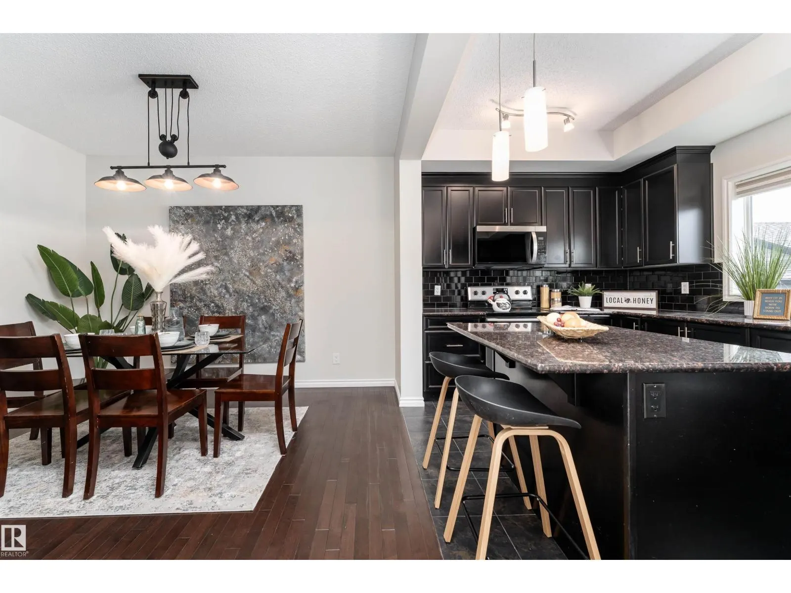 1075 MCCONACHIE BV NW
