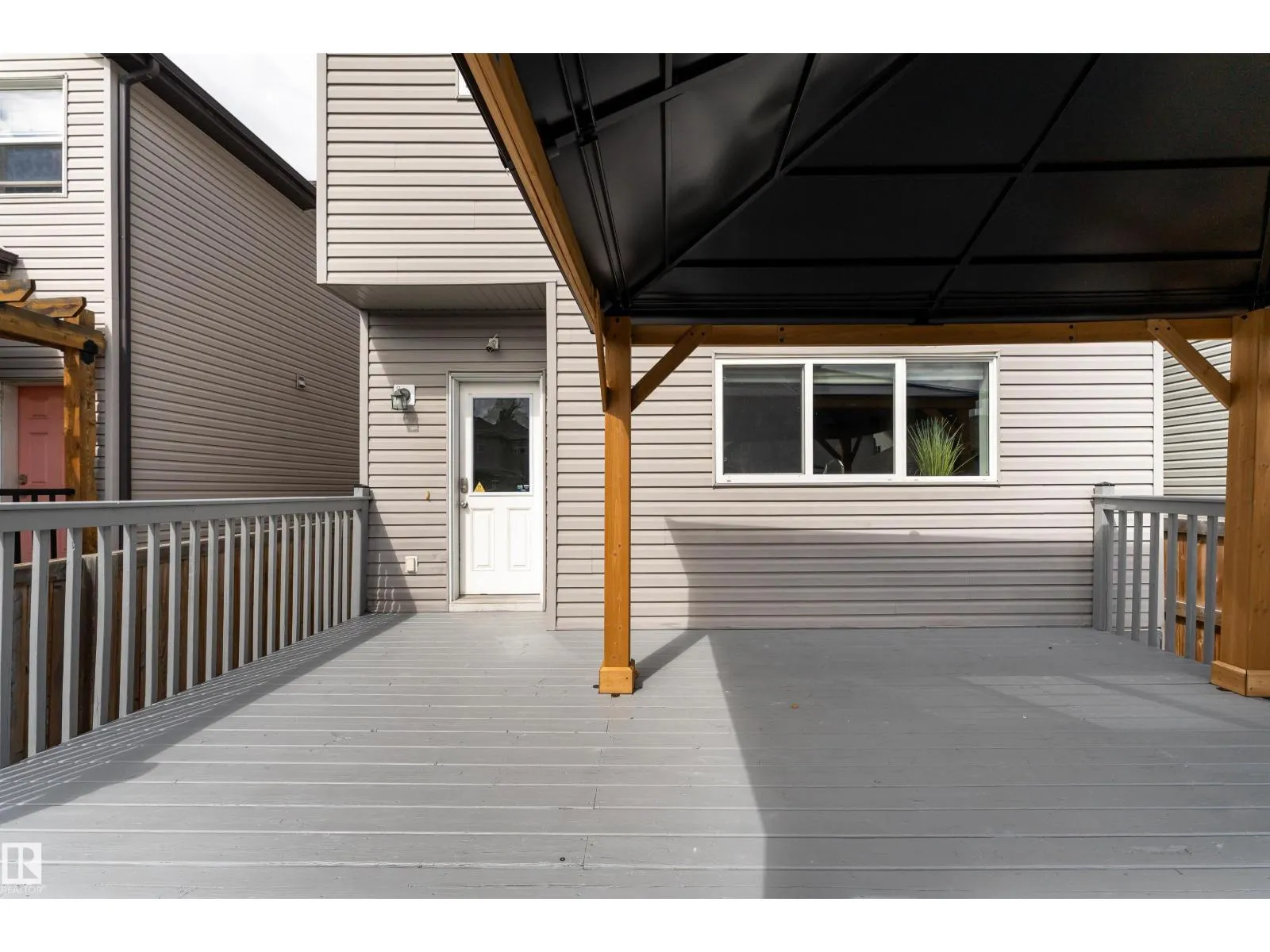 1075 MCCONACHIE BV NW