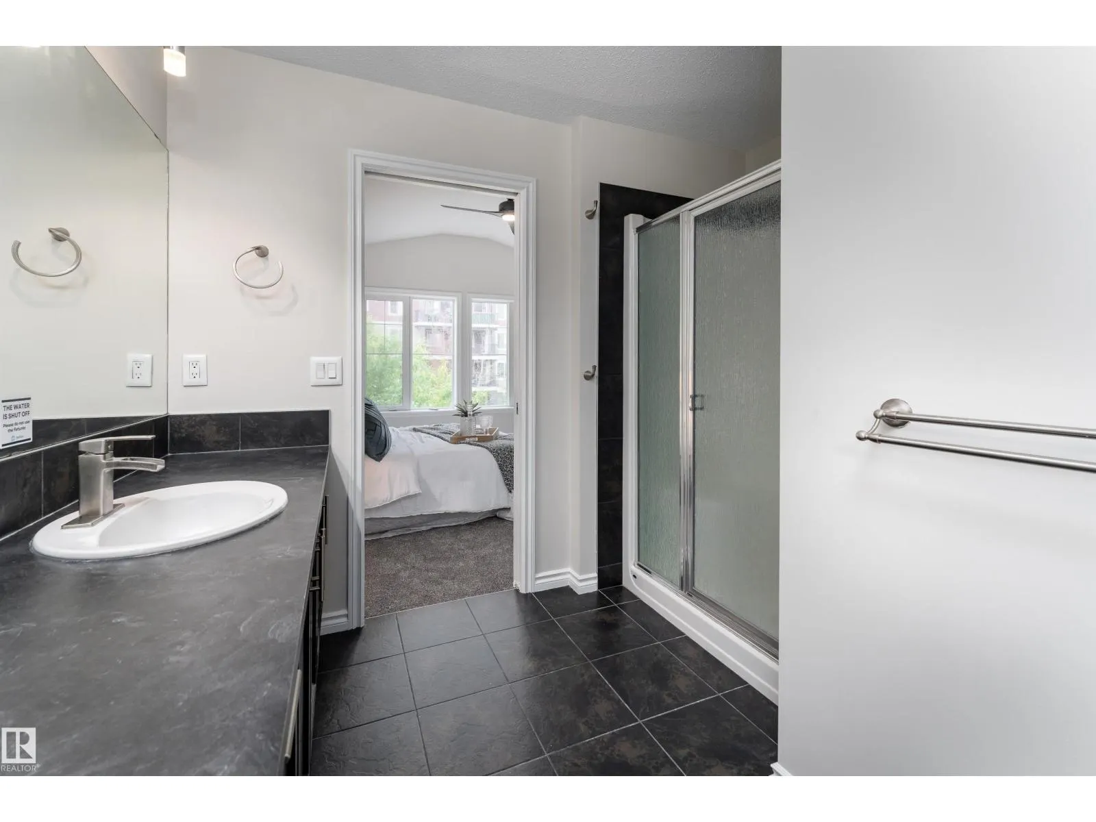 1075 MCCONACHIE BV NW