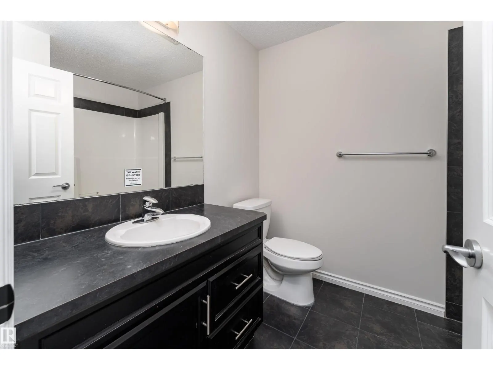 1075 MCCONACHIE BV NW