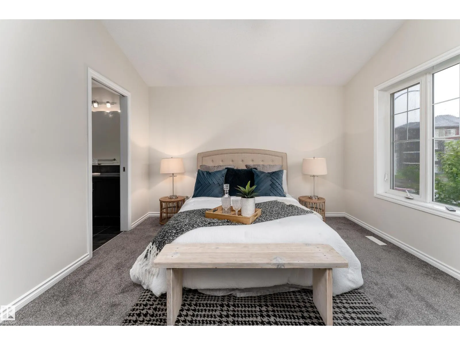 1075 MCCONACHIE BV NW