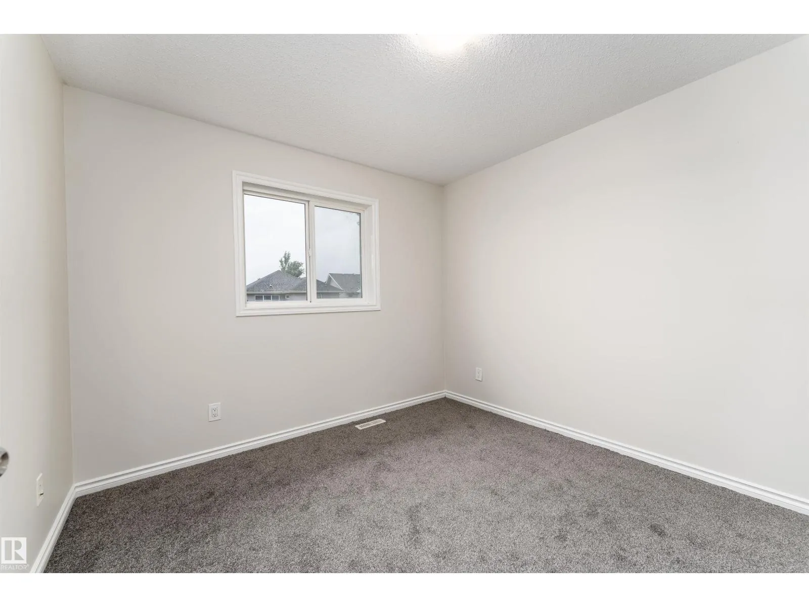 1075 MCCONACHIE BV NW