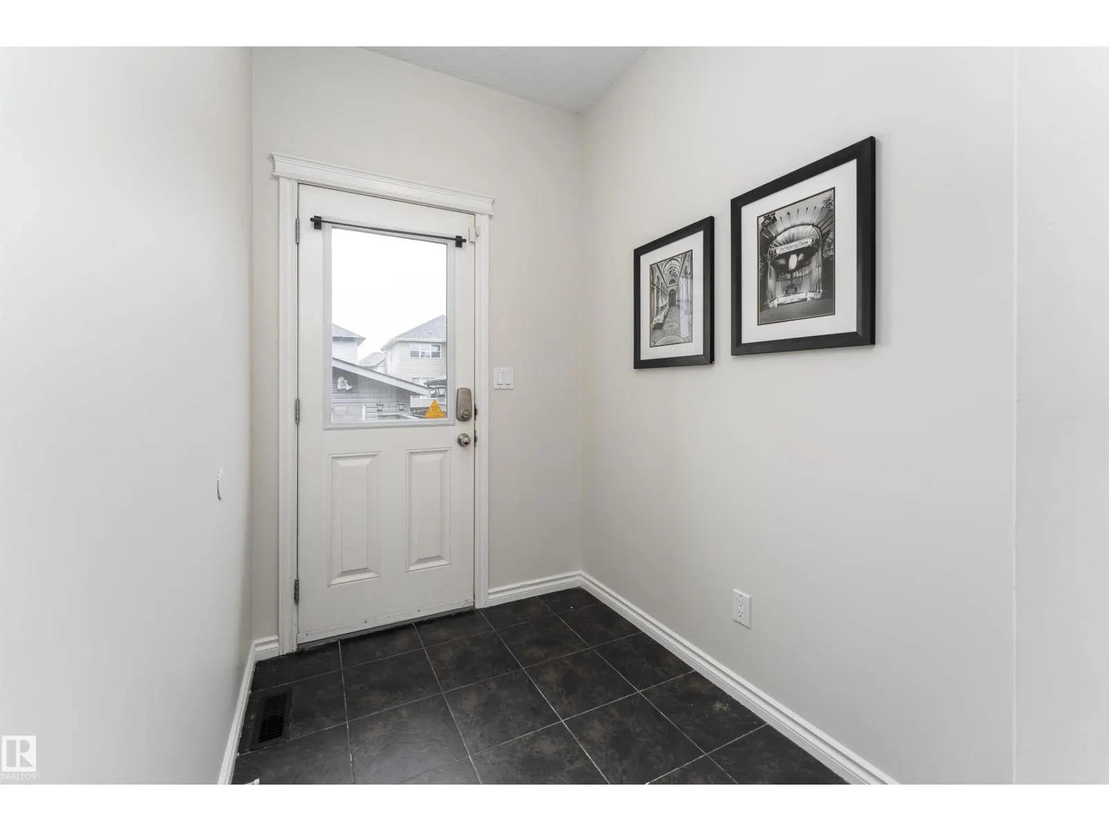 1075 MCCONACHIE BV NW