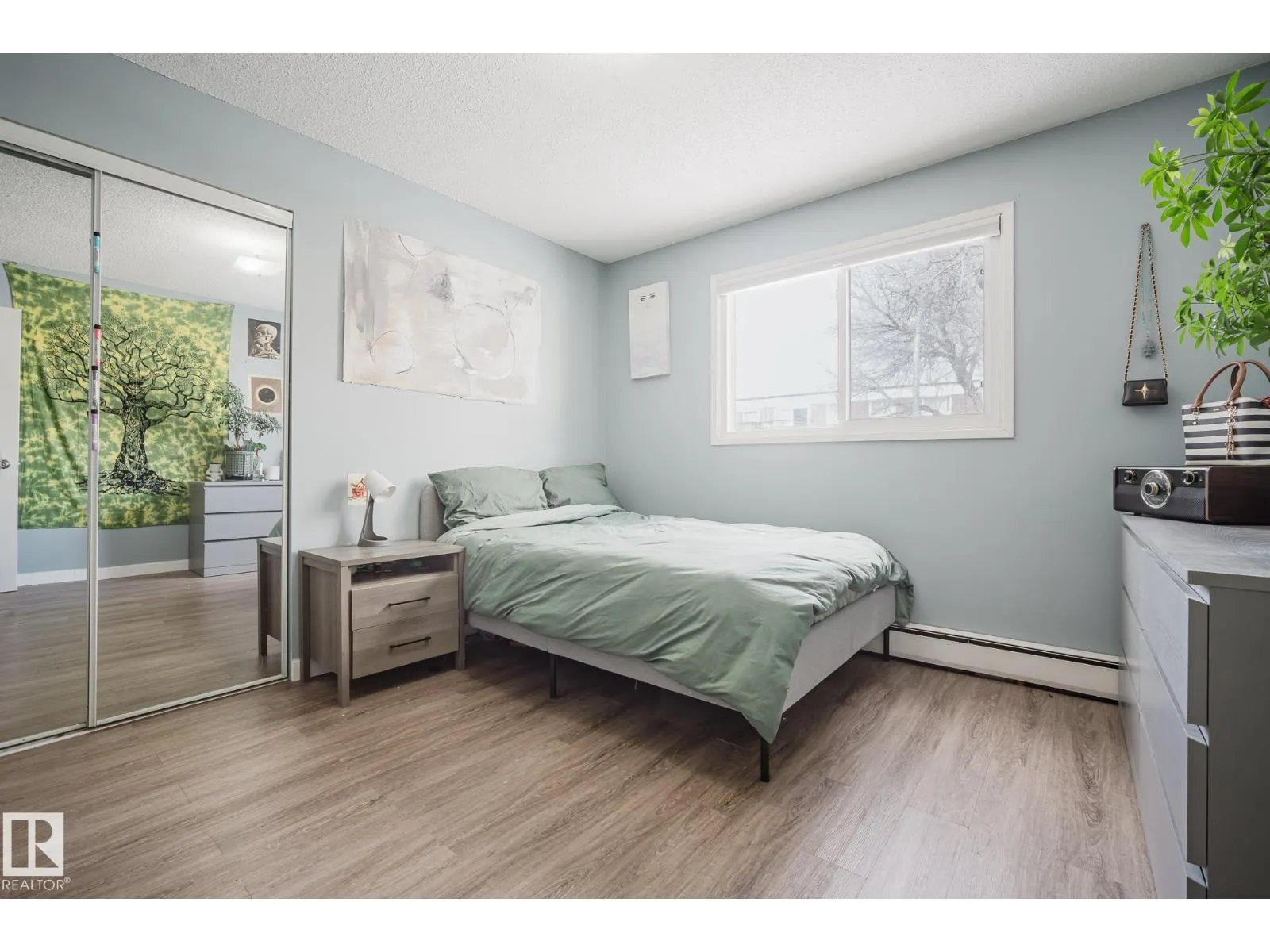 10149 83 AV NW
