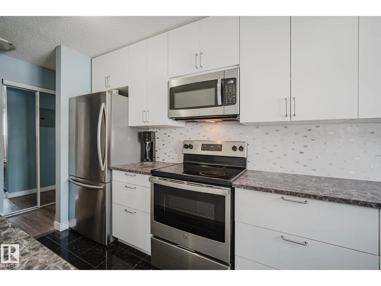 10149 83 AV NW