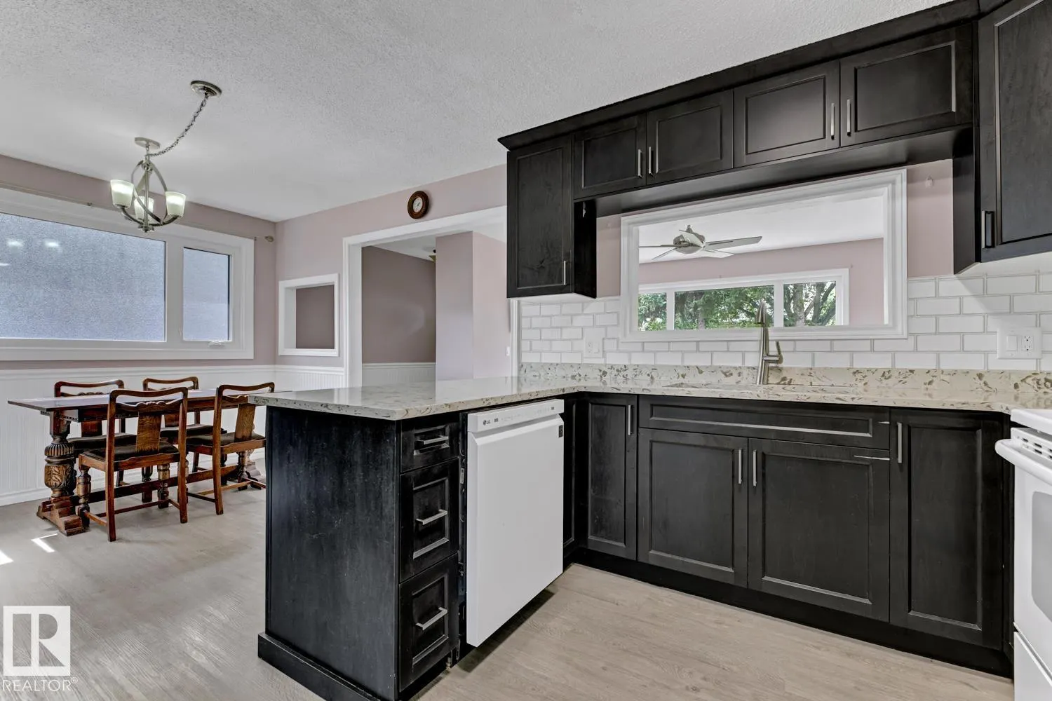 4911 106 ST NW