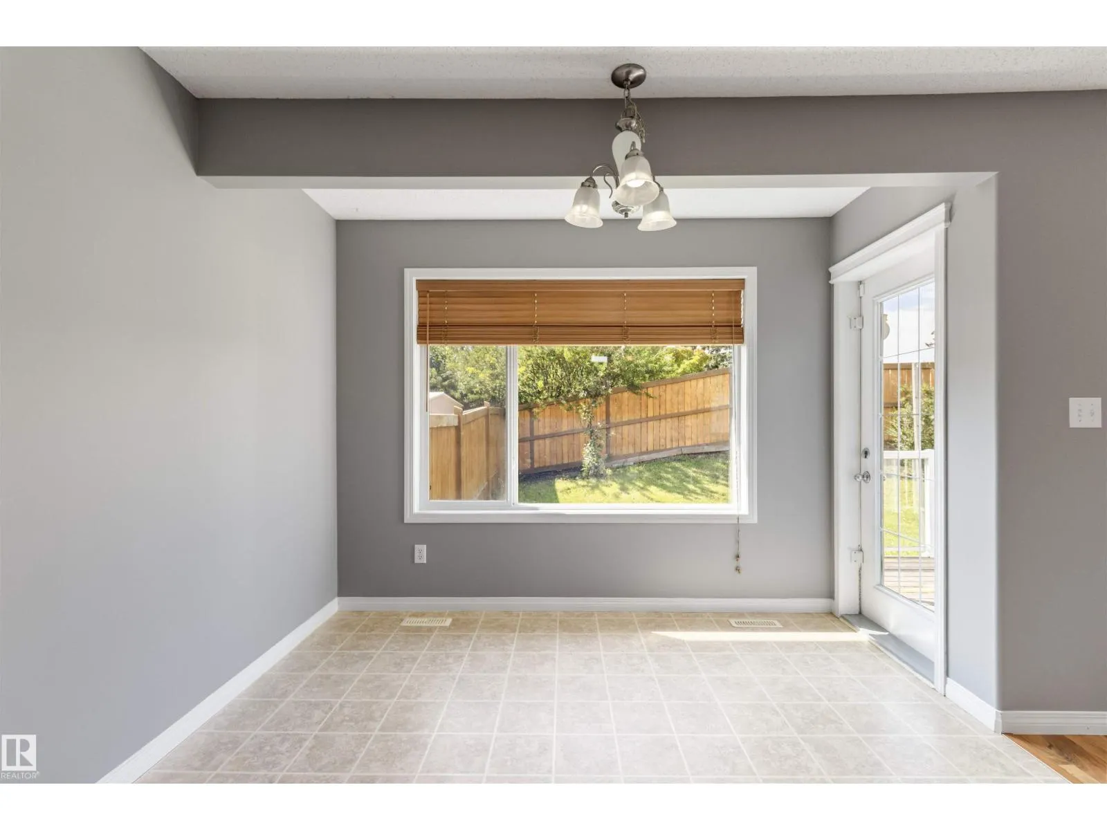 367 SUMMERTON CR