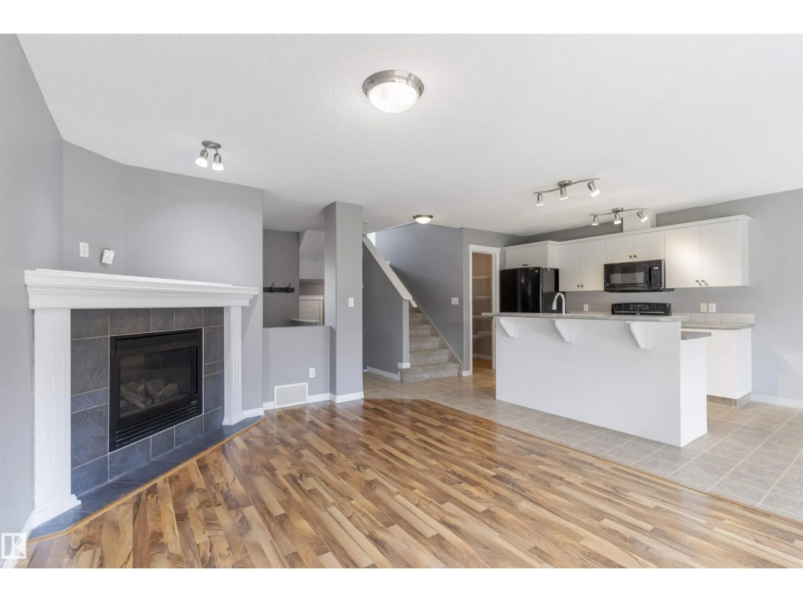 367 SUMMERTON CR