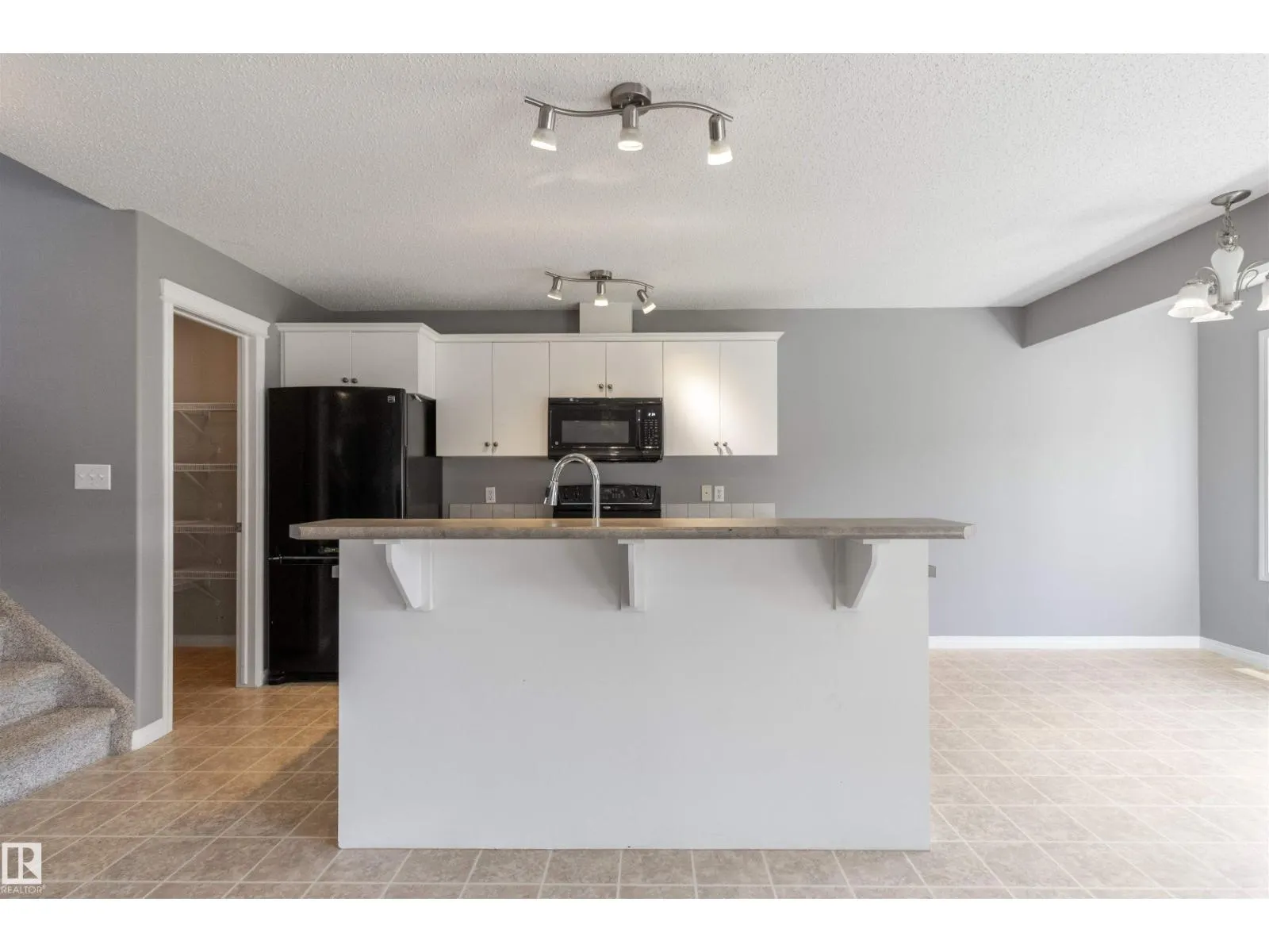 367 SUMMERTON CR