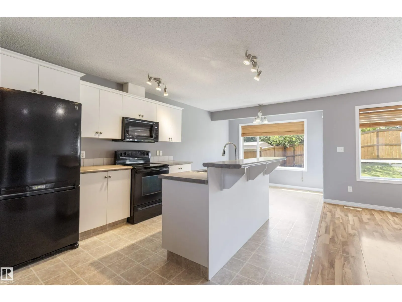 367 SUMMERTON CR