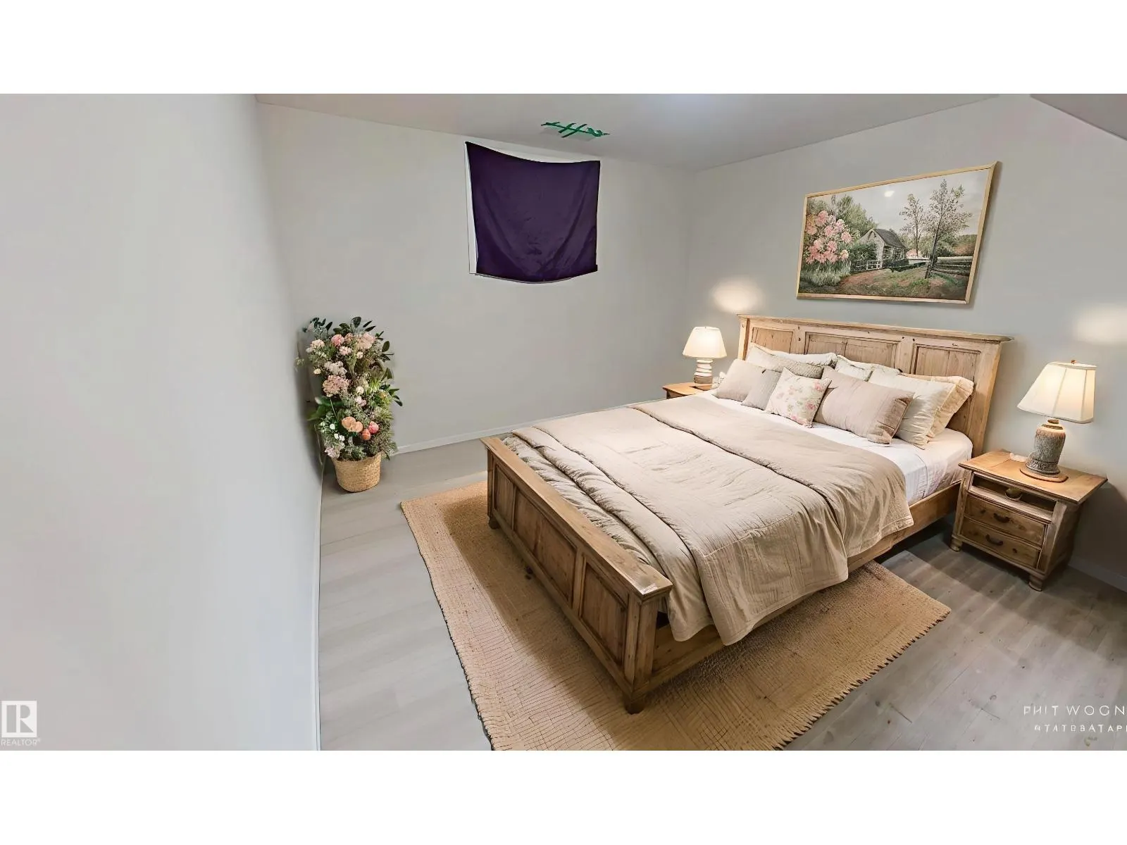 10627 76 AV NW