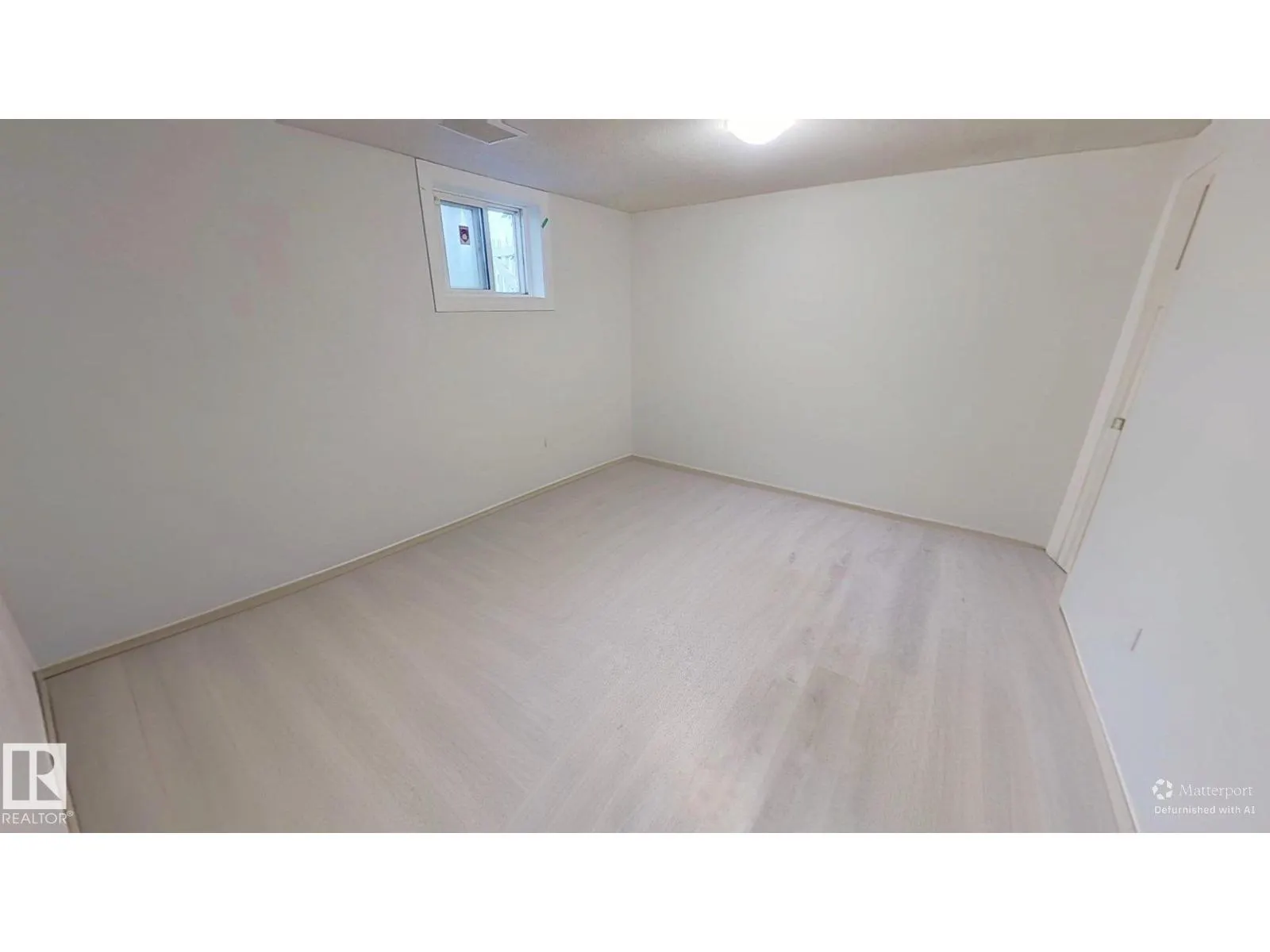 10627 76 AV NW