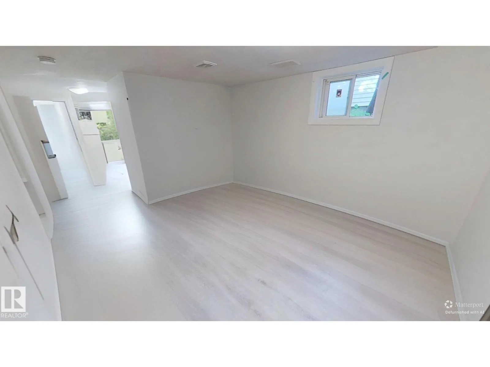 10627 76 AV NW