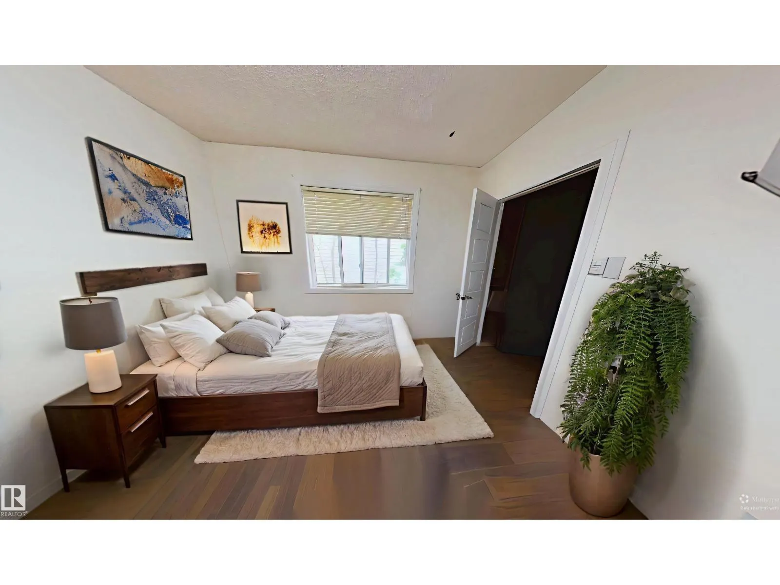 10627 76 AV NW