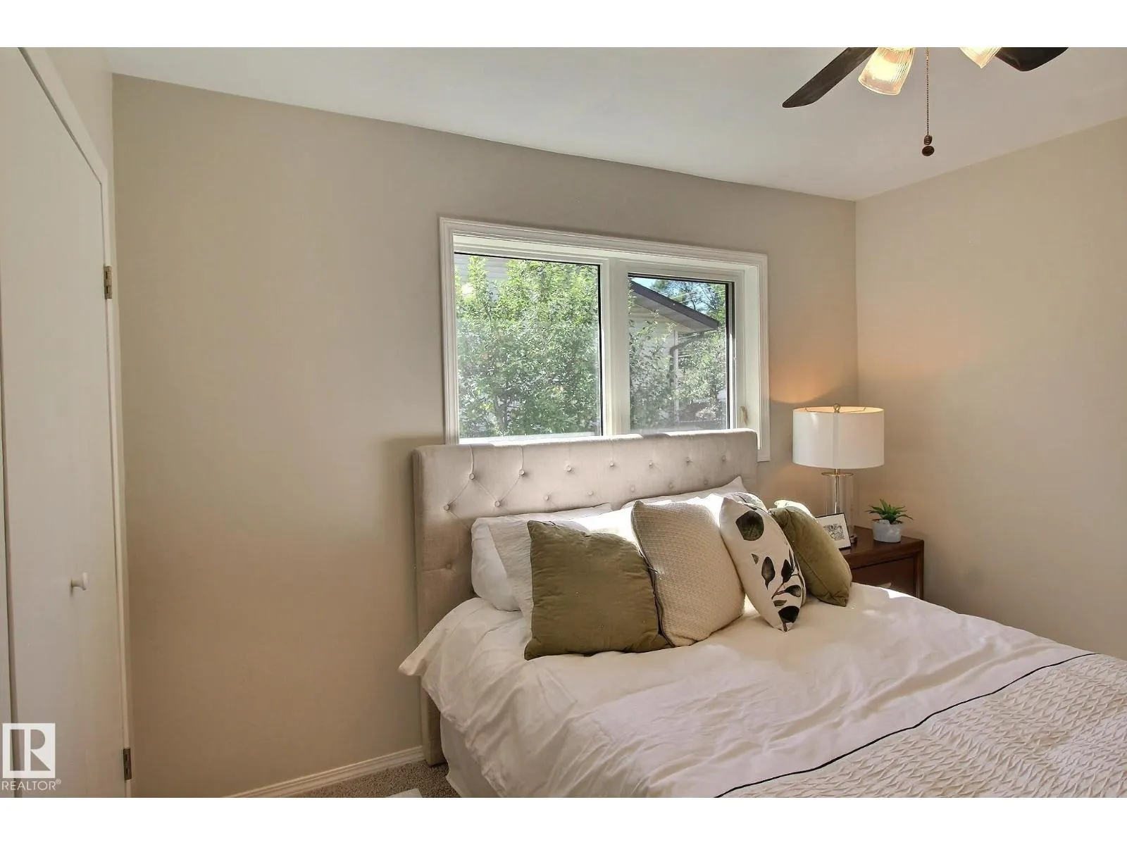 11512 67 ST NW