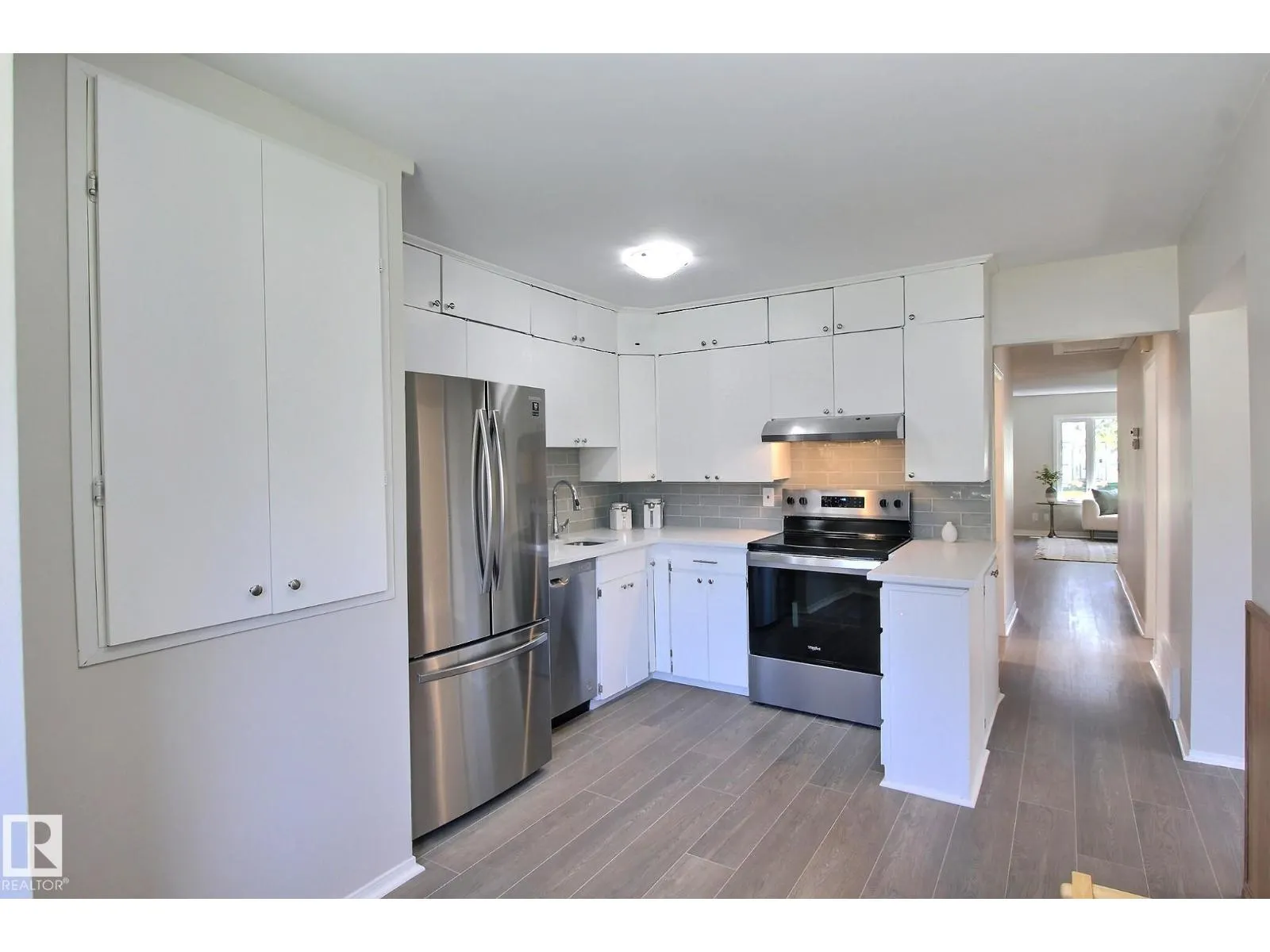 11512 67 ST NW