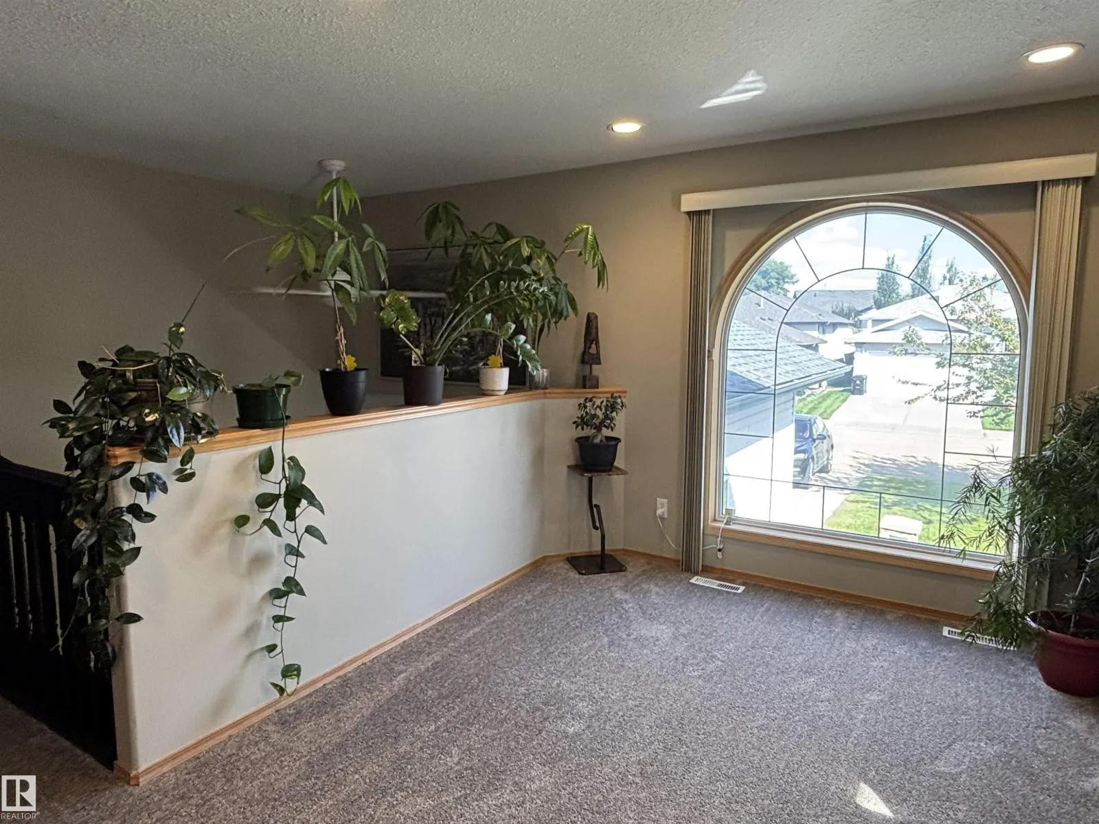 27 HALDEN CR
