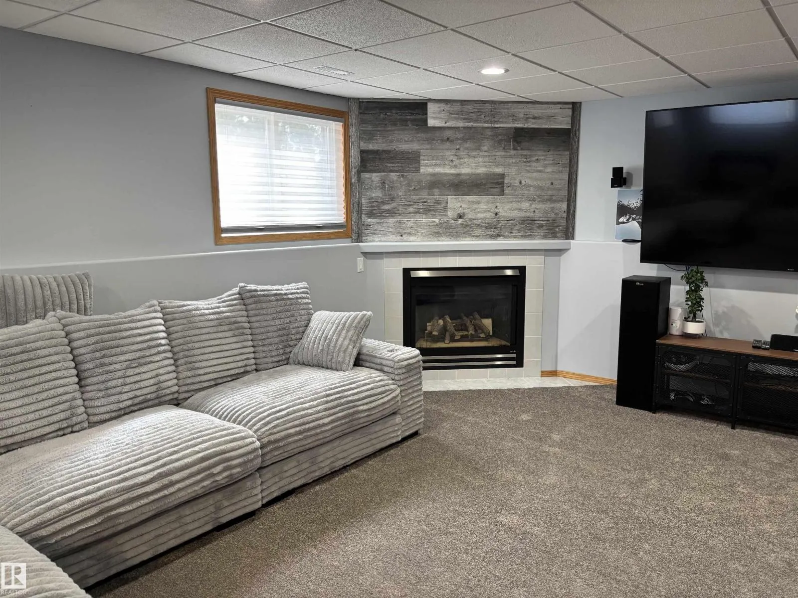 27 HALDEN CR