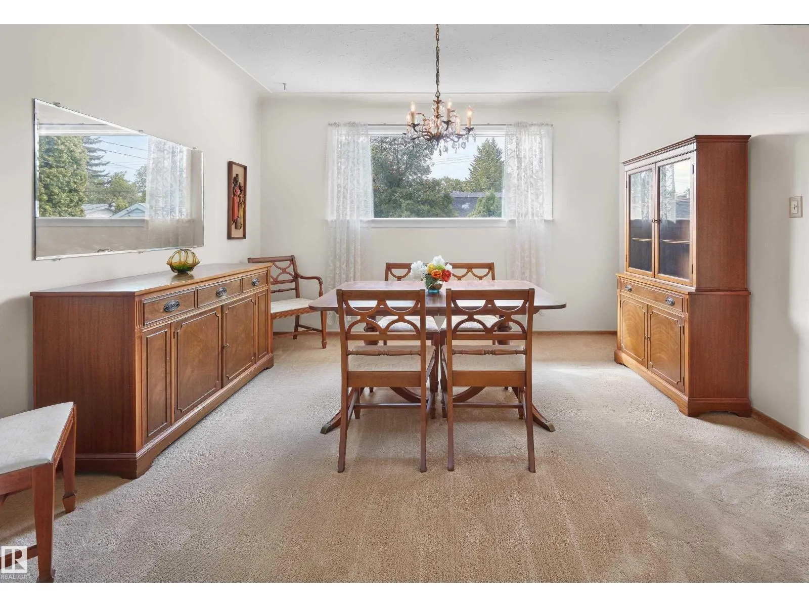 11127 71 AV NW