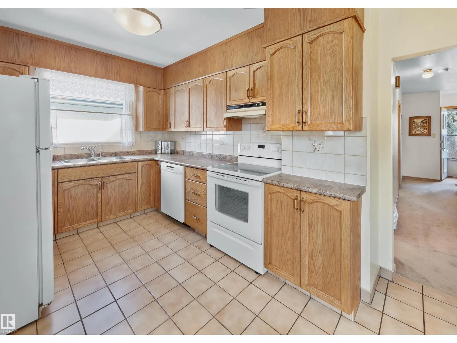 11127 71 AV NW