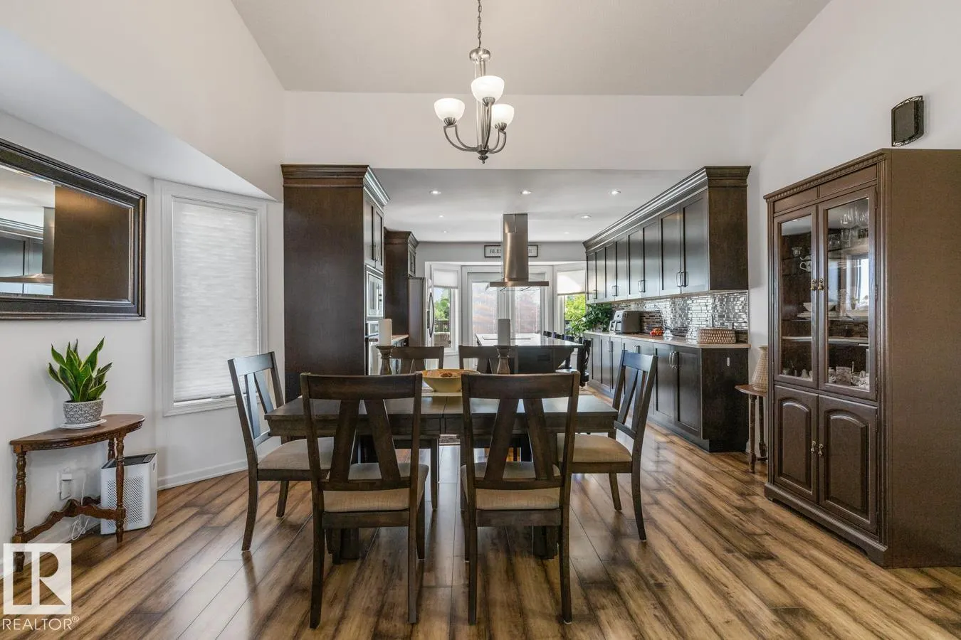 162 DARLINGTON DR