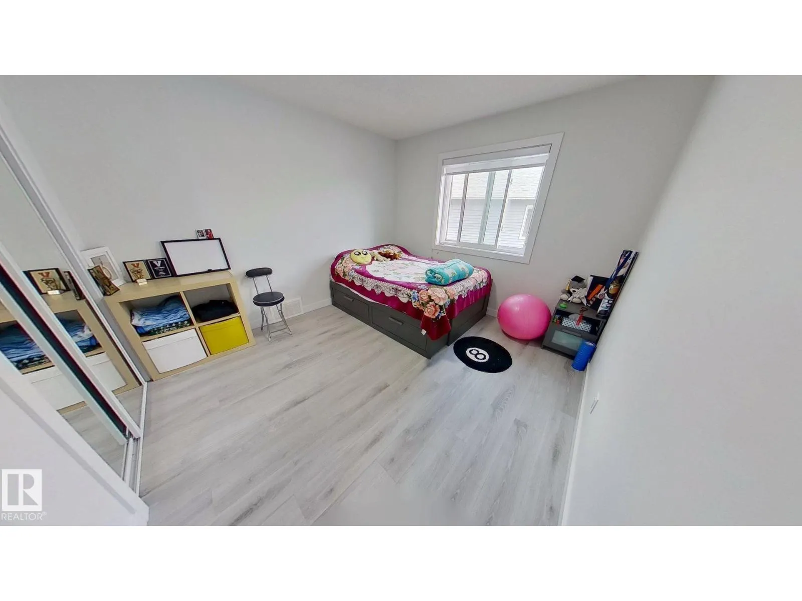 4509 170A AV NW
