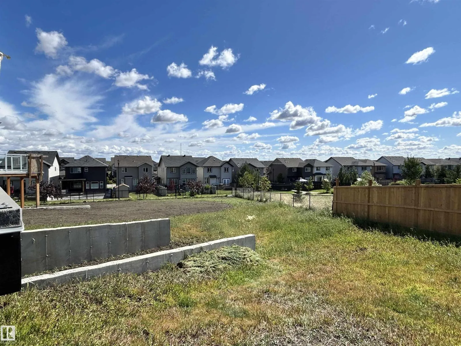 4509 170A AV NW