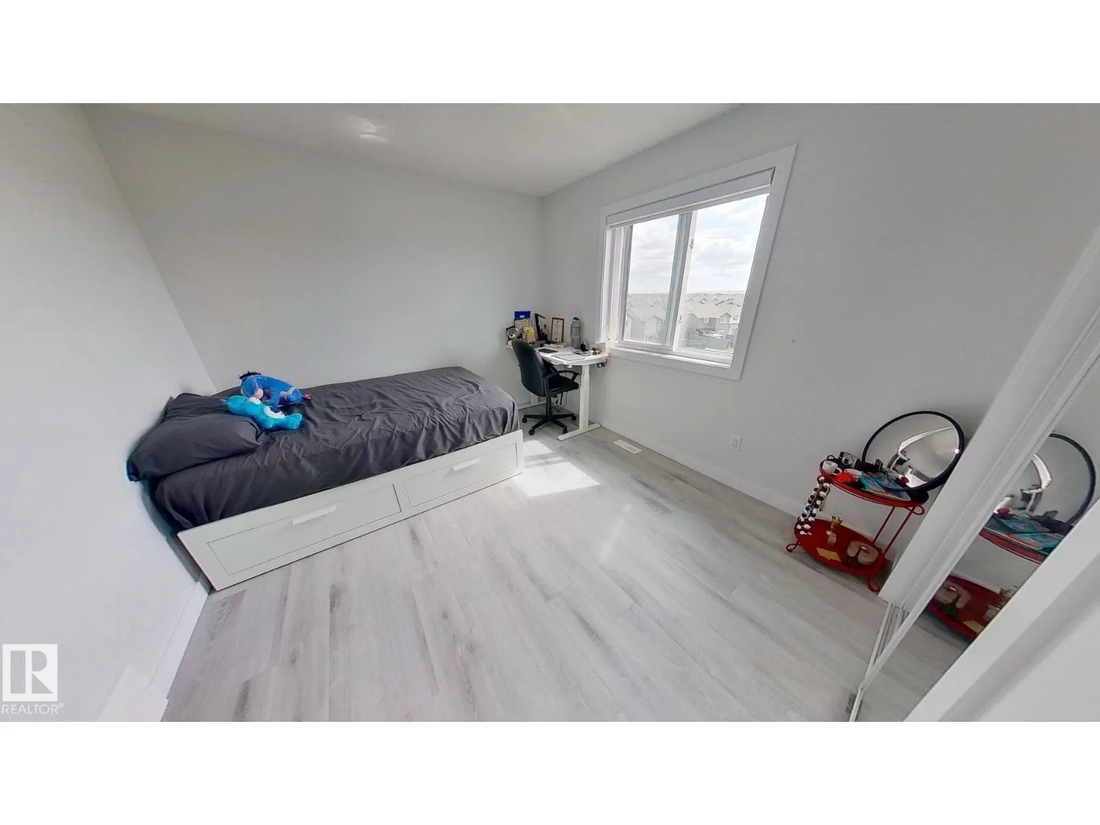 4509 170A AV NW