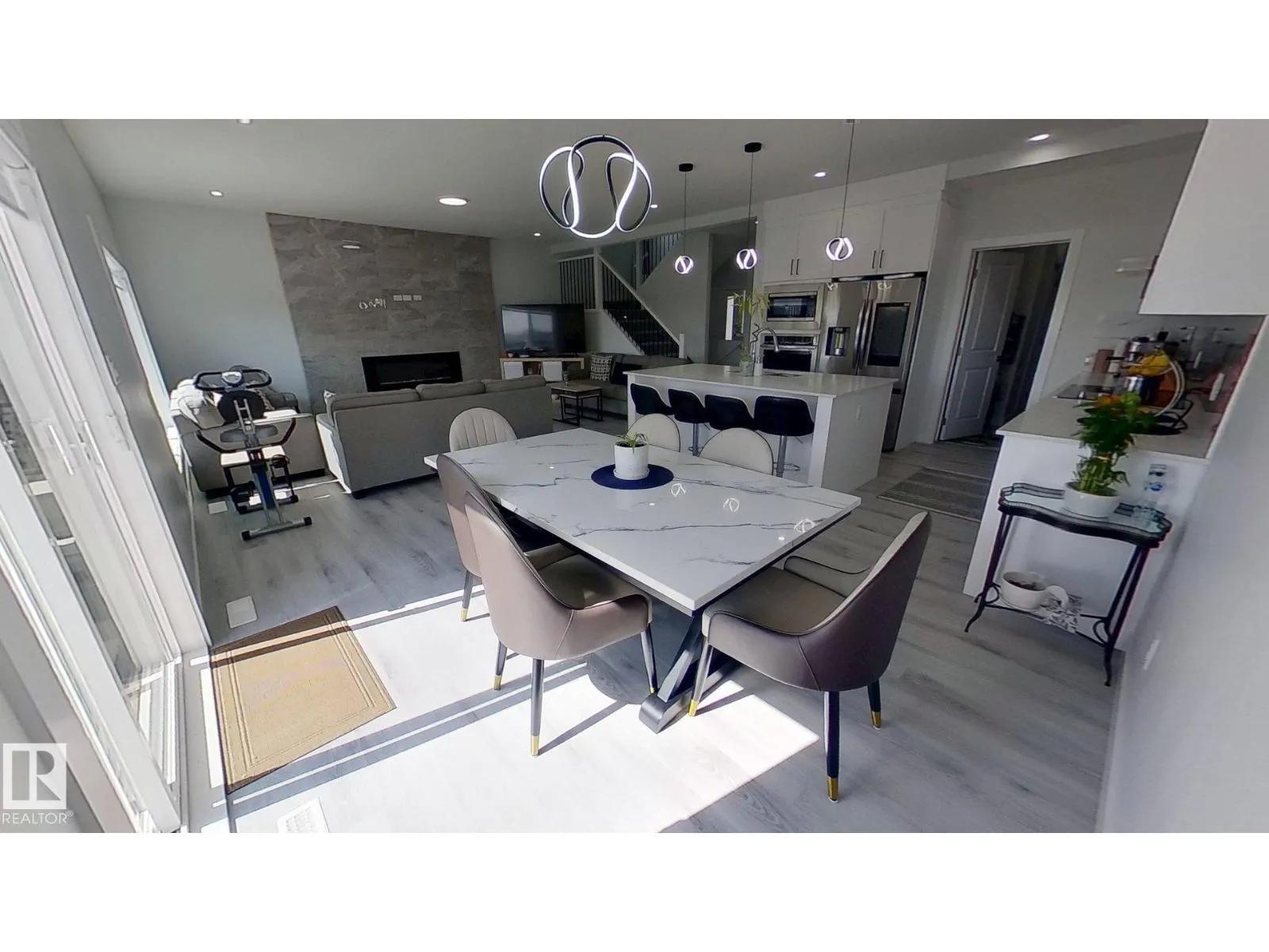 4509 170A AV NW
