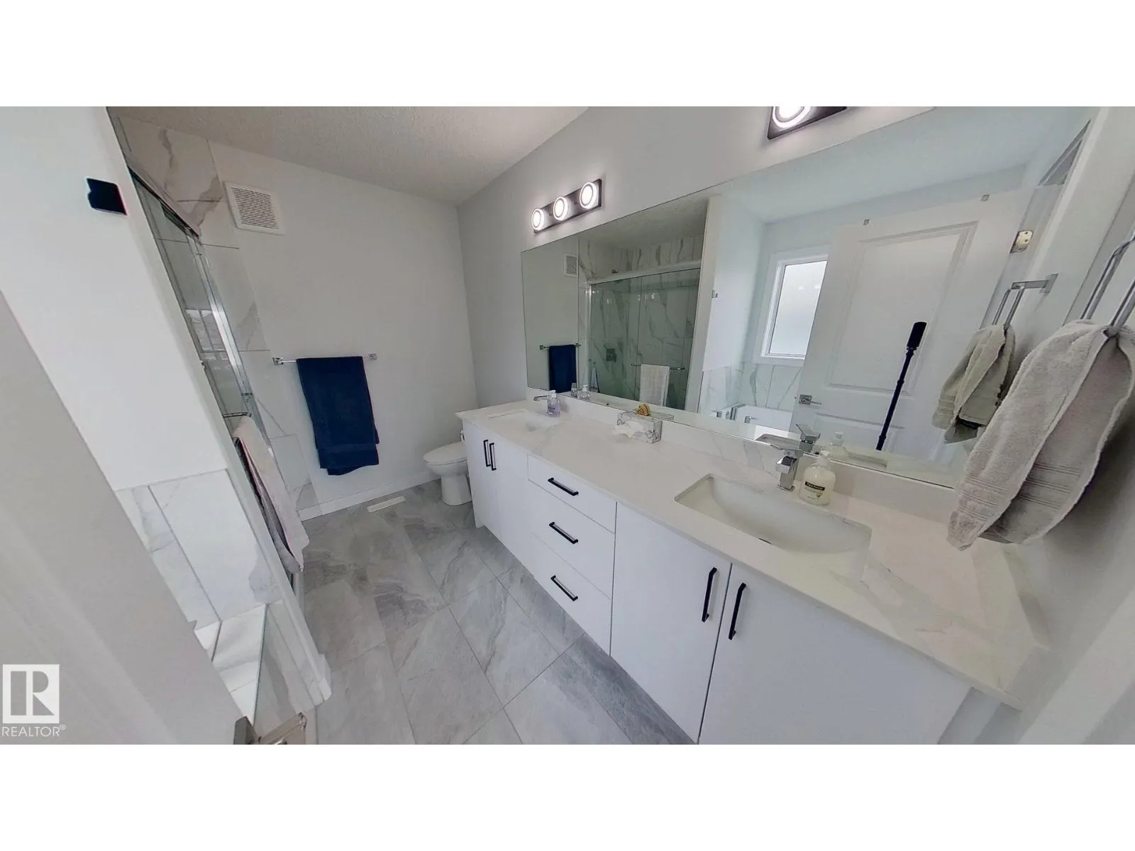 4509 170A AV NW